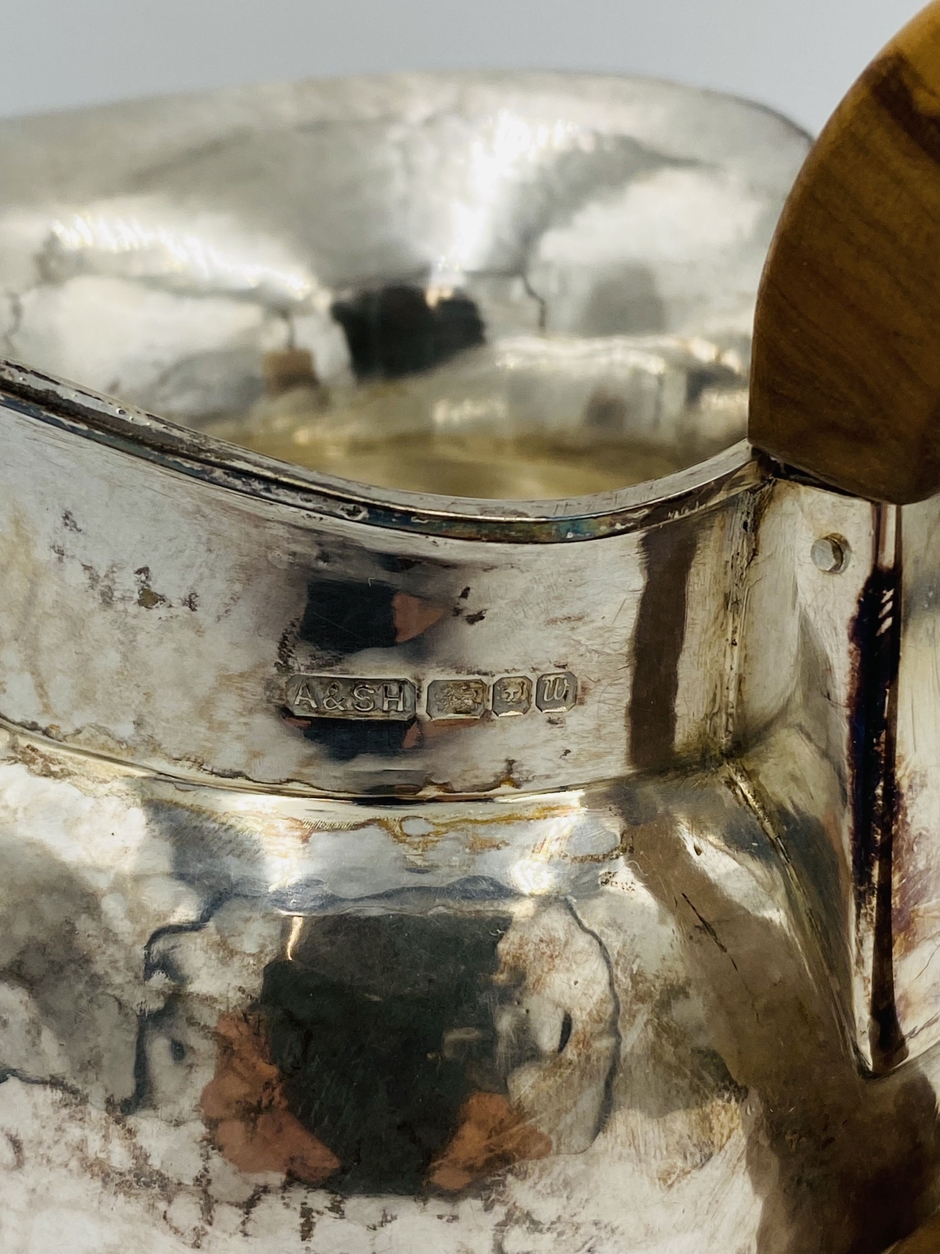 Hallmarked silver jug, London 1996 - Image 2 of 5