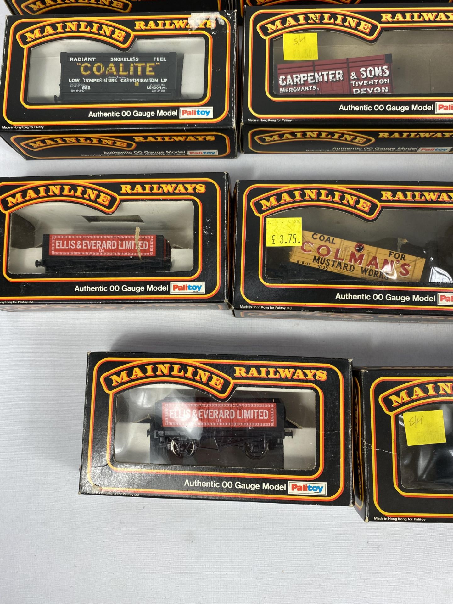 Fifteen boxed mainline Railways 00 gauge model wagons - Image 3 of 7