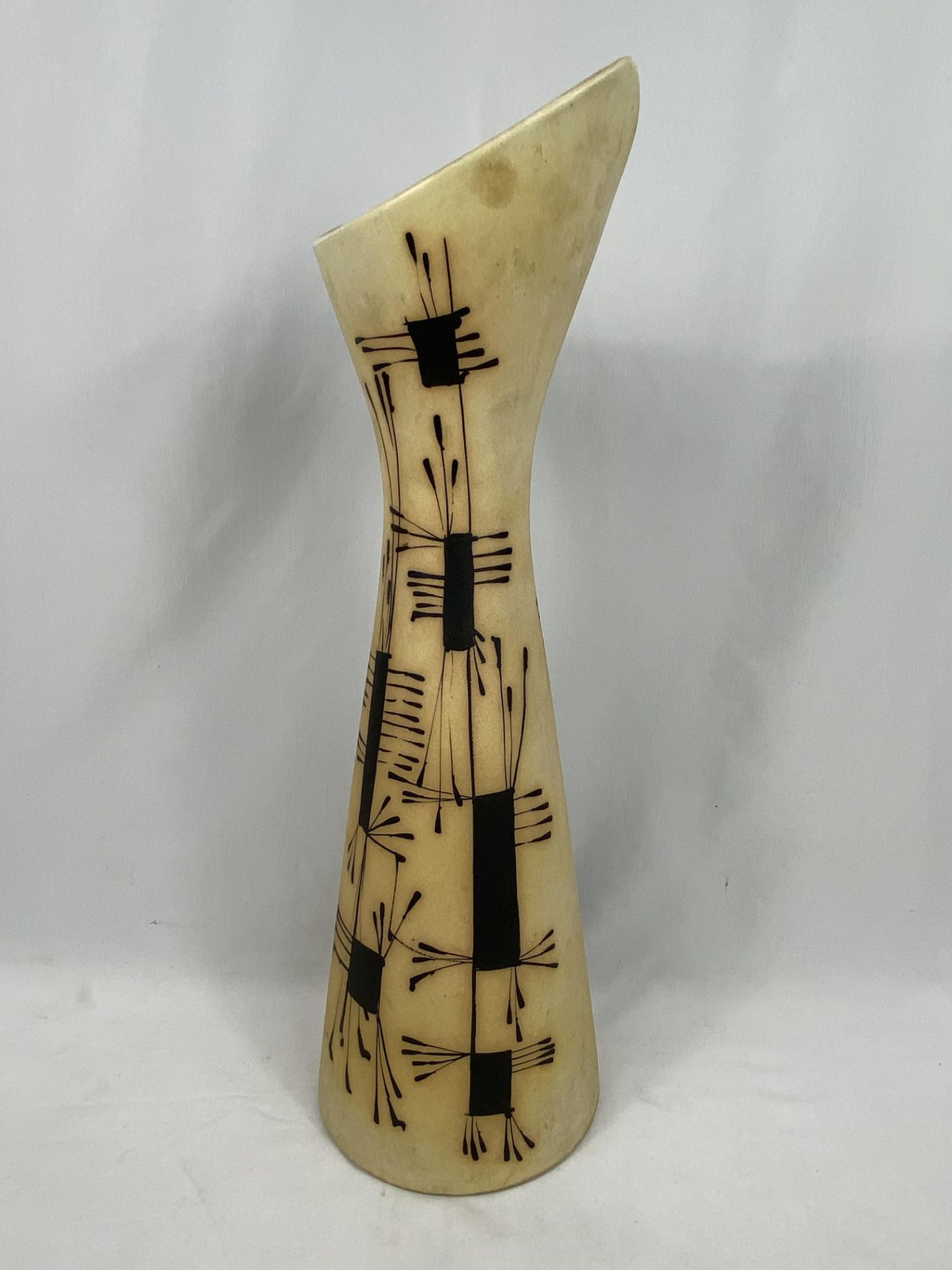 Mid century ceramic vase - Image 3 of 5