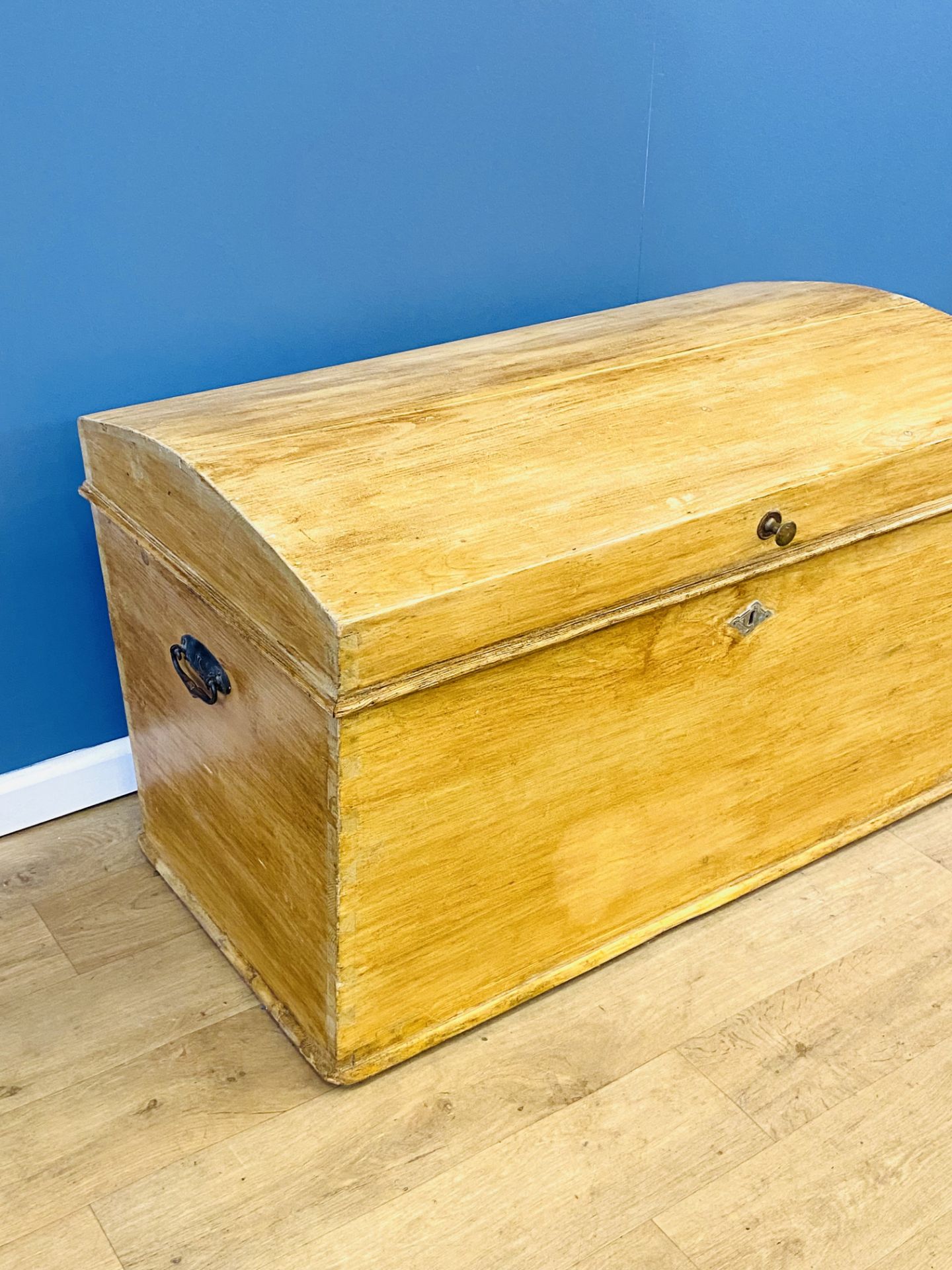 Pine dome top chest - Image 3 of 5