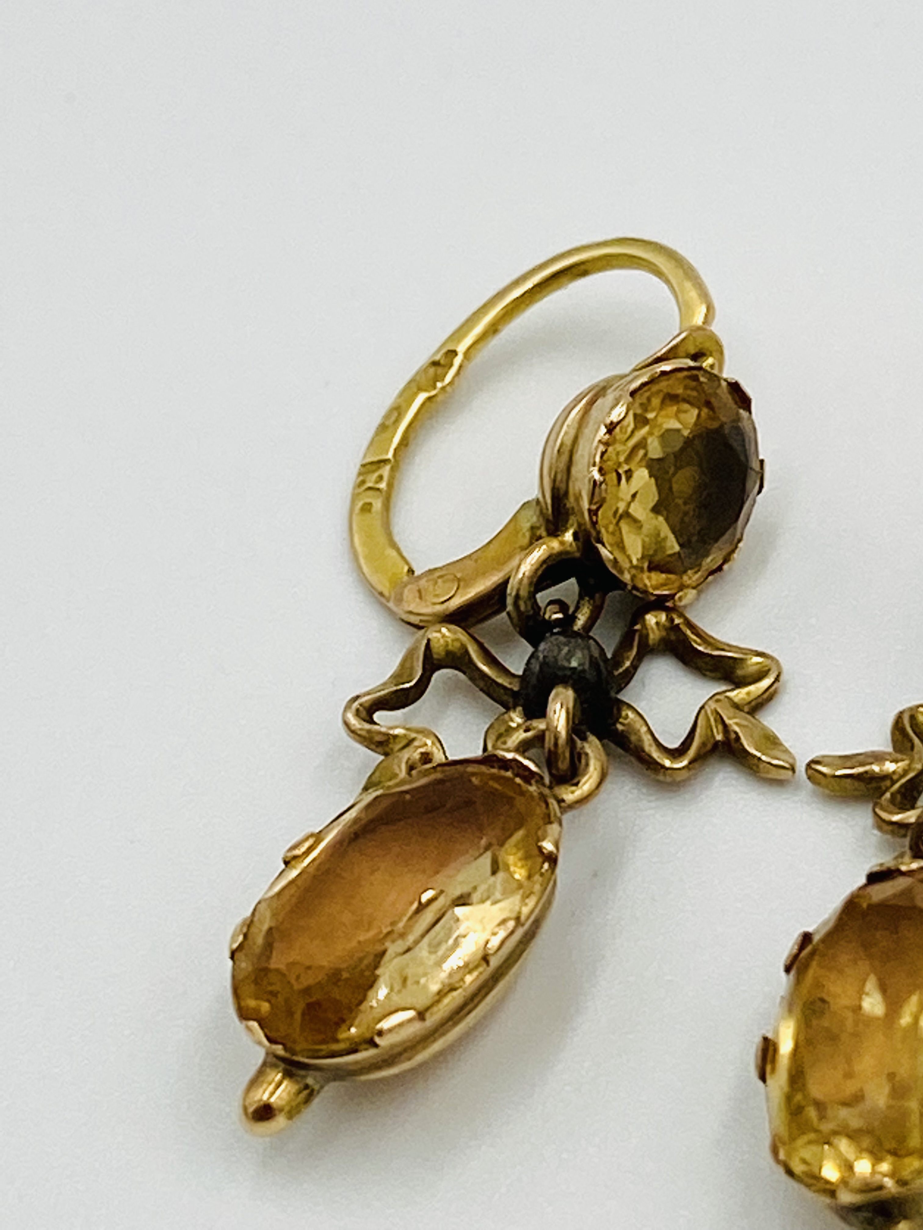 19ct century 18ct gold and topaz drop earrings - Image 3 of 9
