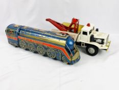 Quantity of die cast and tin plate vehicles