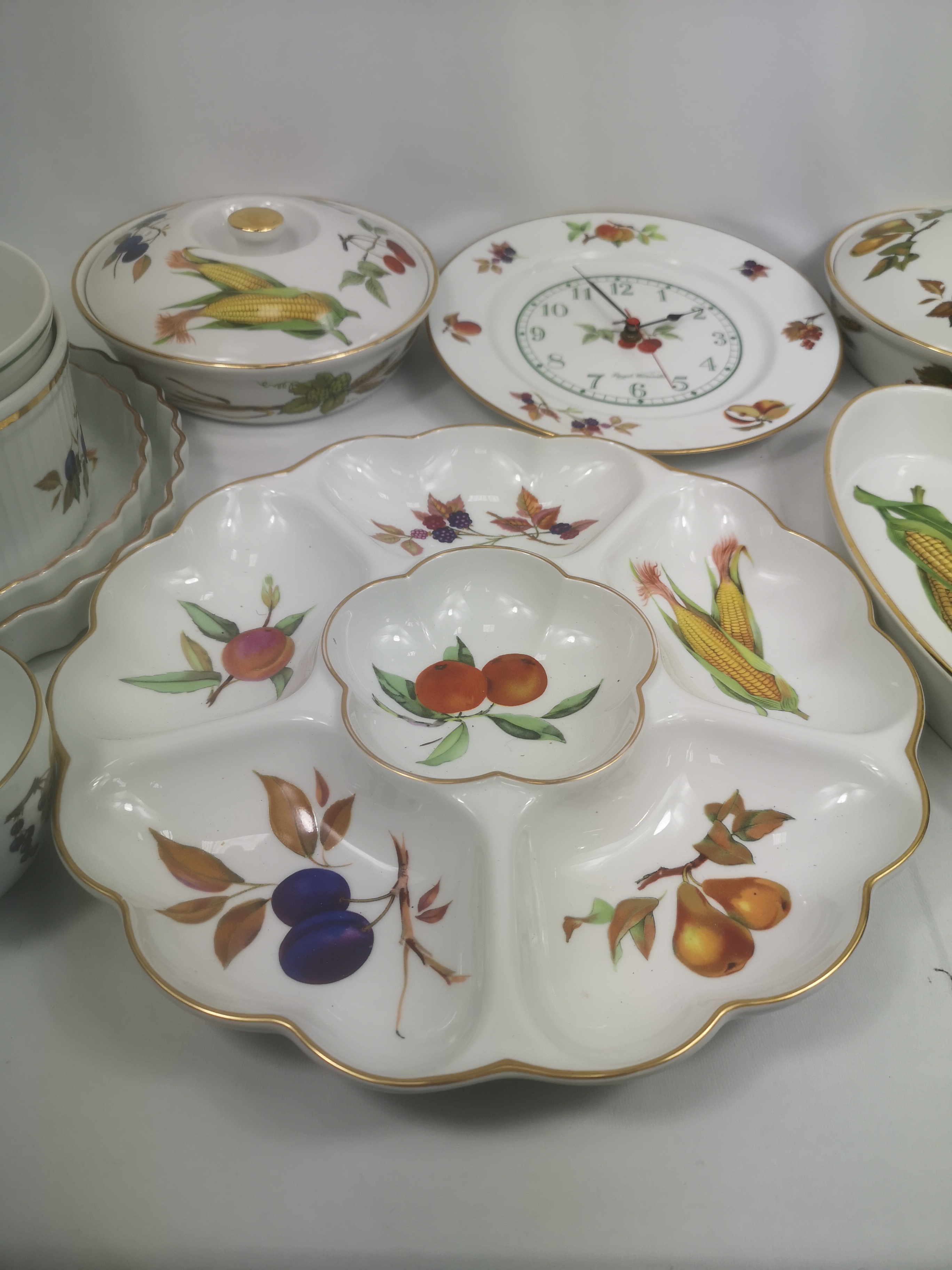 Quantity of Royal Worcester Evesham tableware - Image 2 of 8