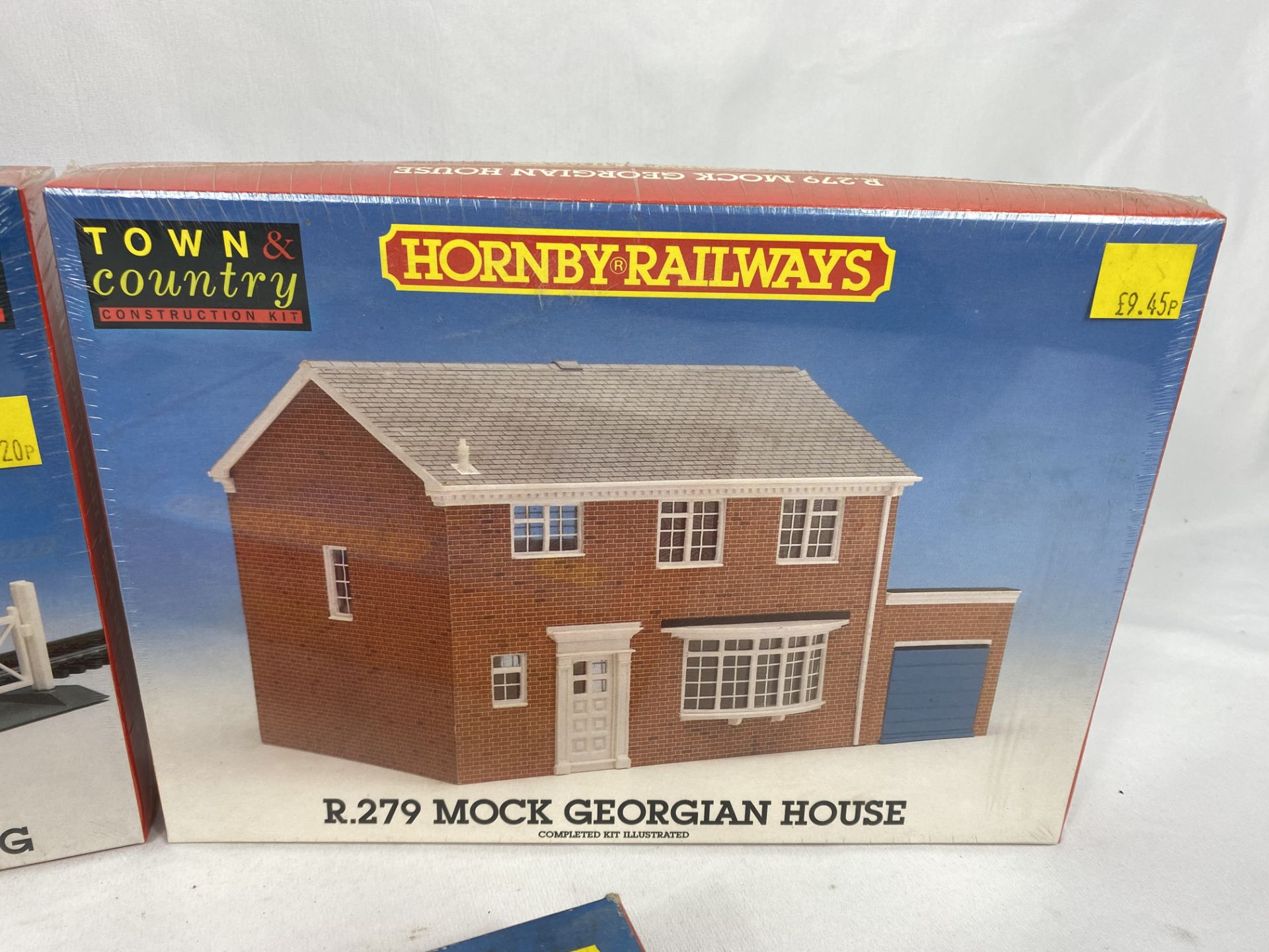 Five Hornby Railways Town and Country Construction kits - Image 4 of 6