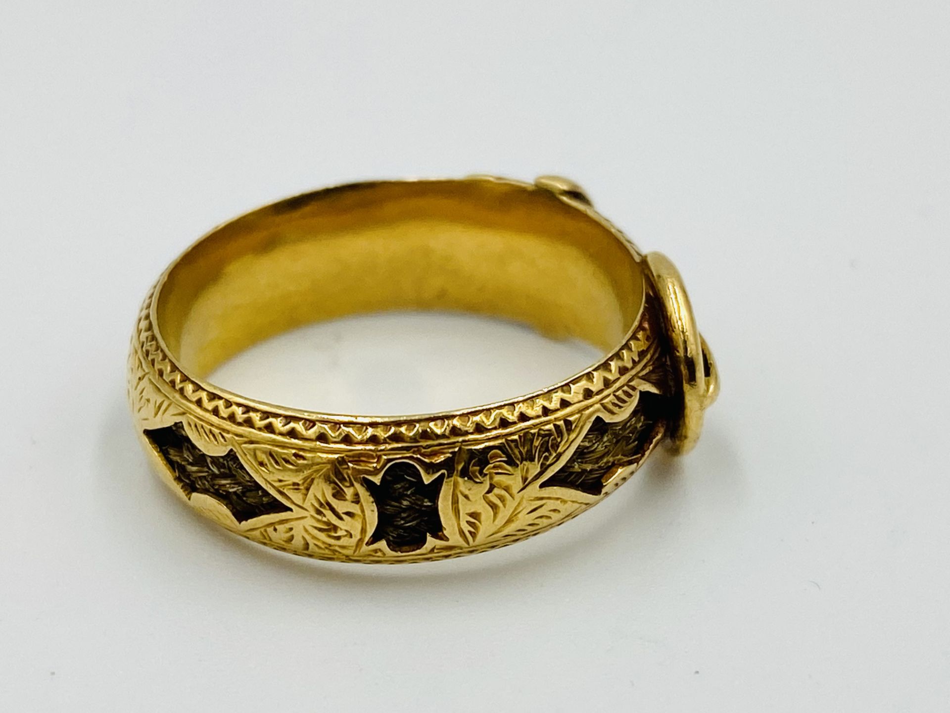 Victorian 18ct gold buckle ring - Image 3 of 4