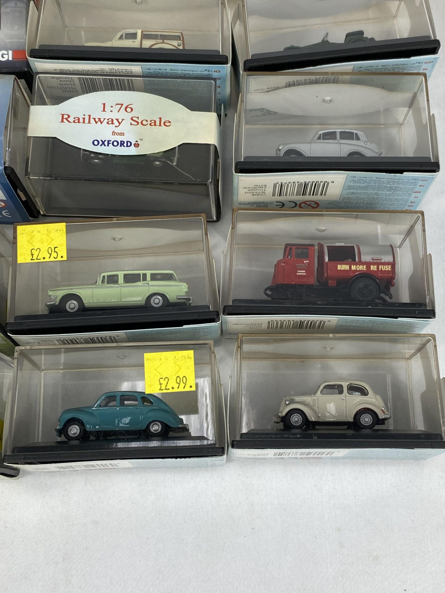 Fourteen Oxford scale model vehicles together with 6 others - Image 4 of 6