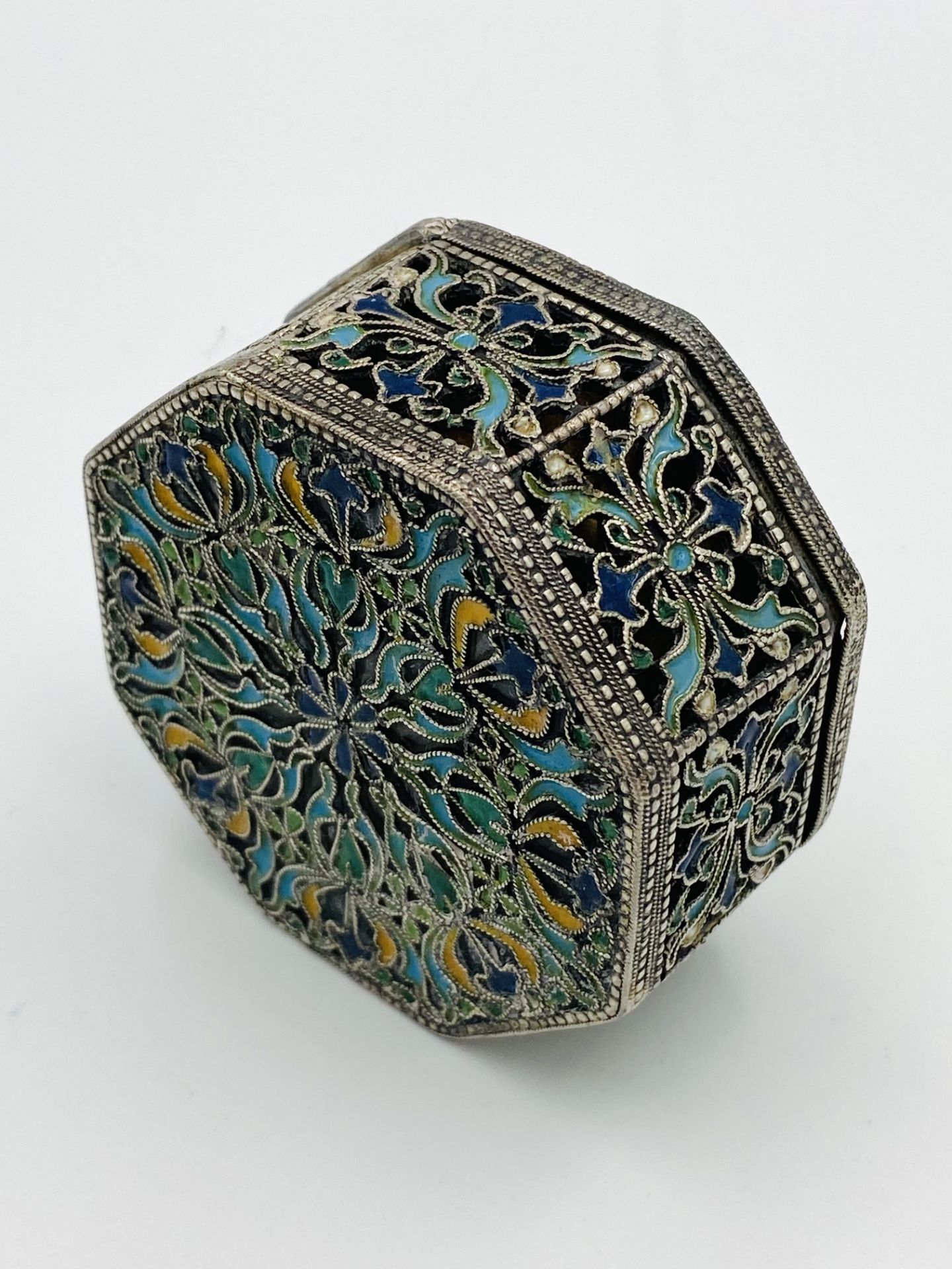 White metal box decorated in enamel - Image 3 of 5