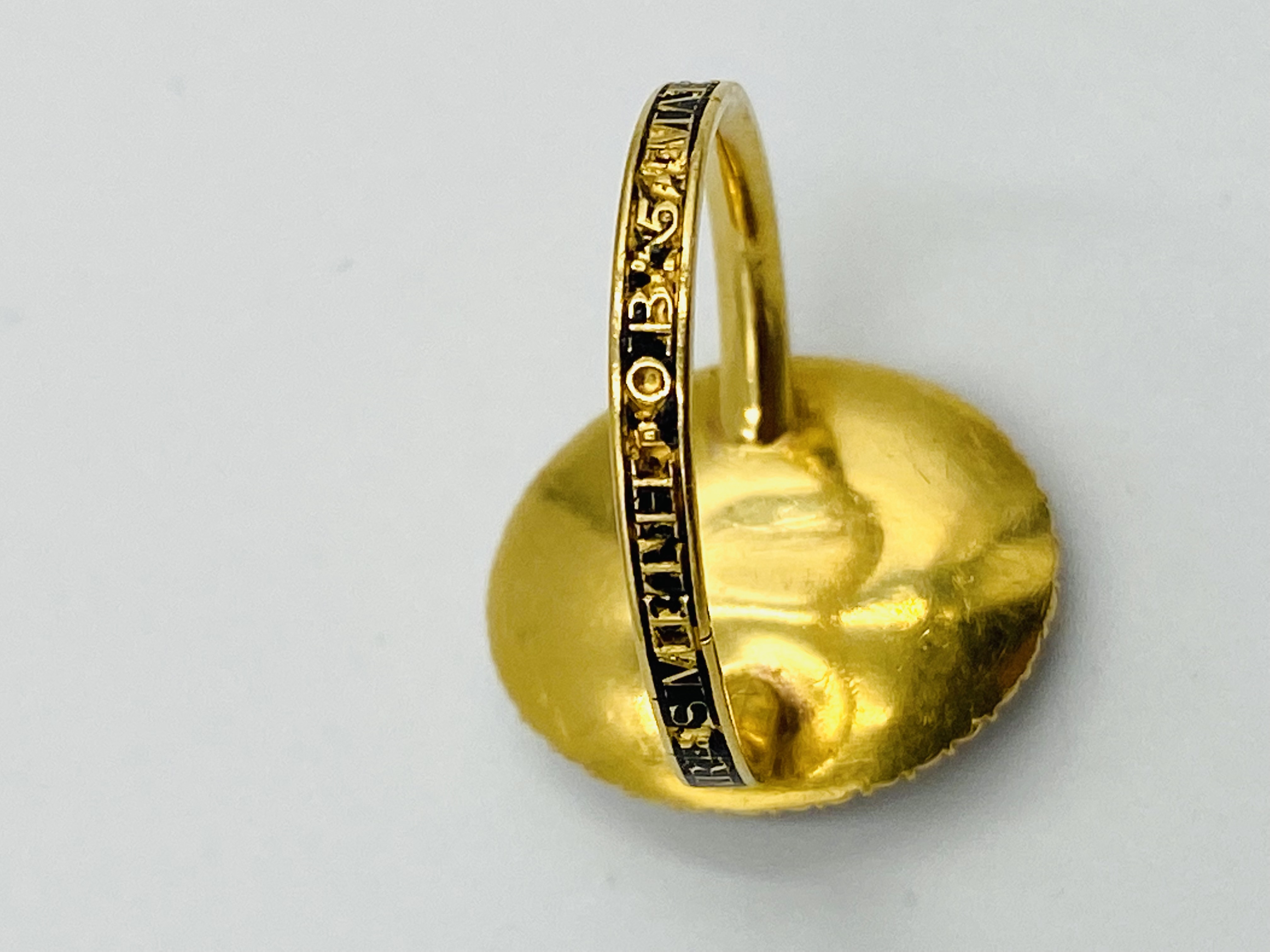 Gold mourning ring dated 1852 - Image 5 of 5