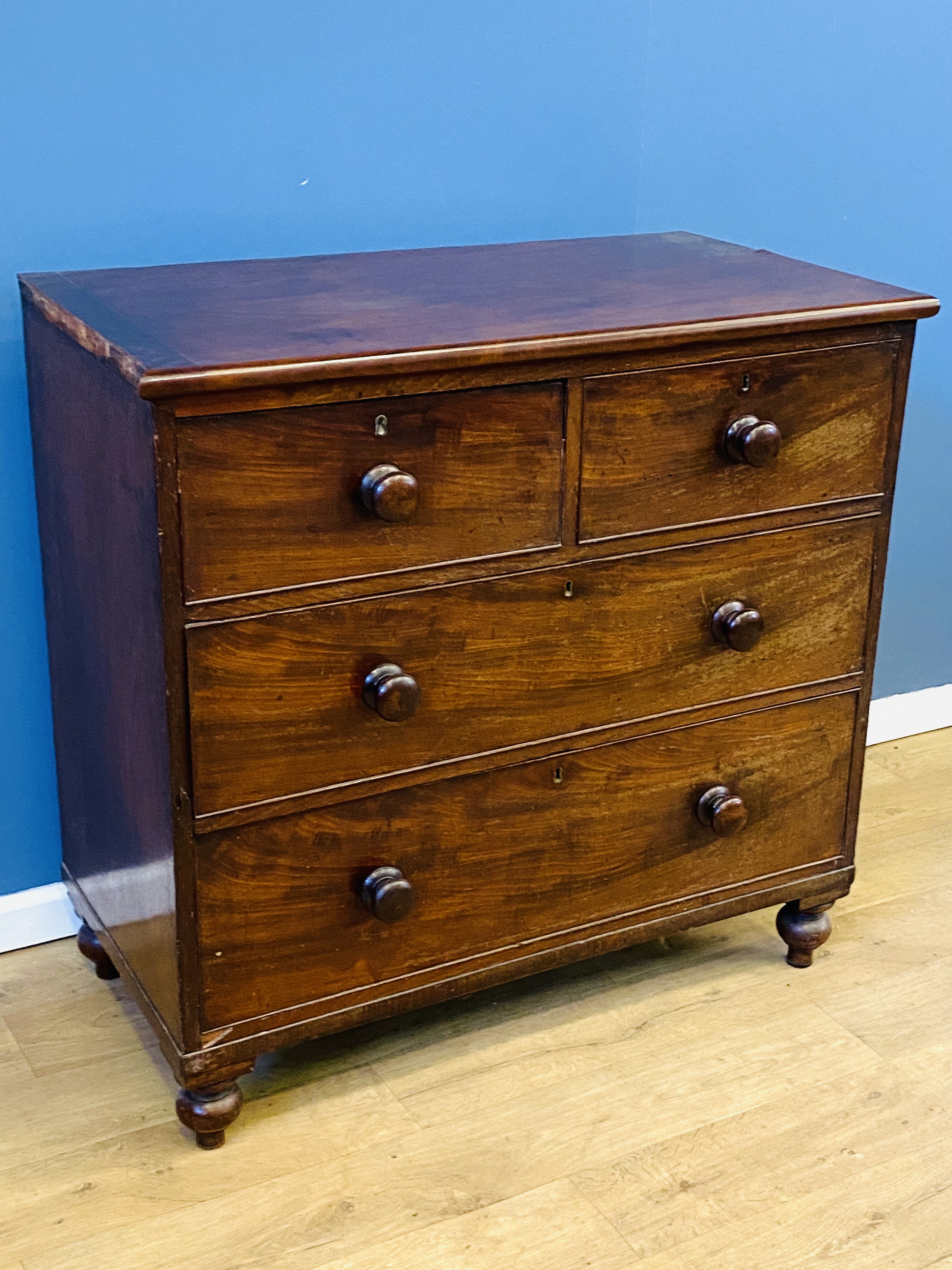 Victorian mahogany chest of drawers - Image 3 of 5