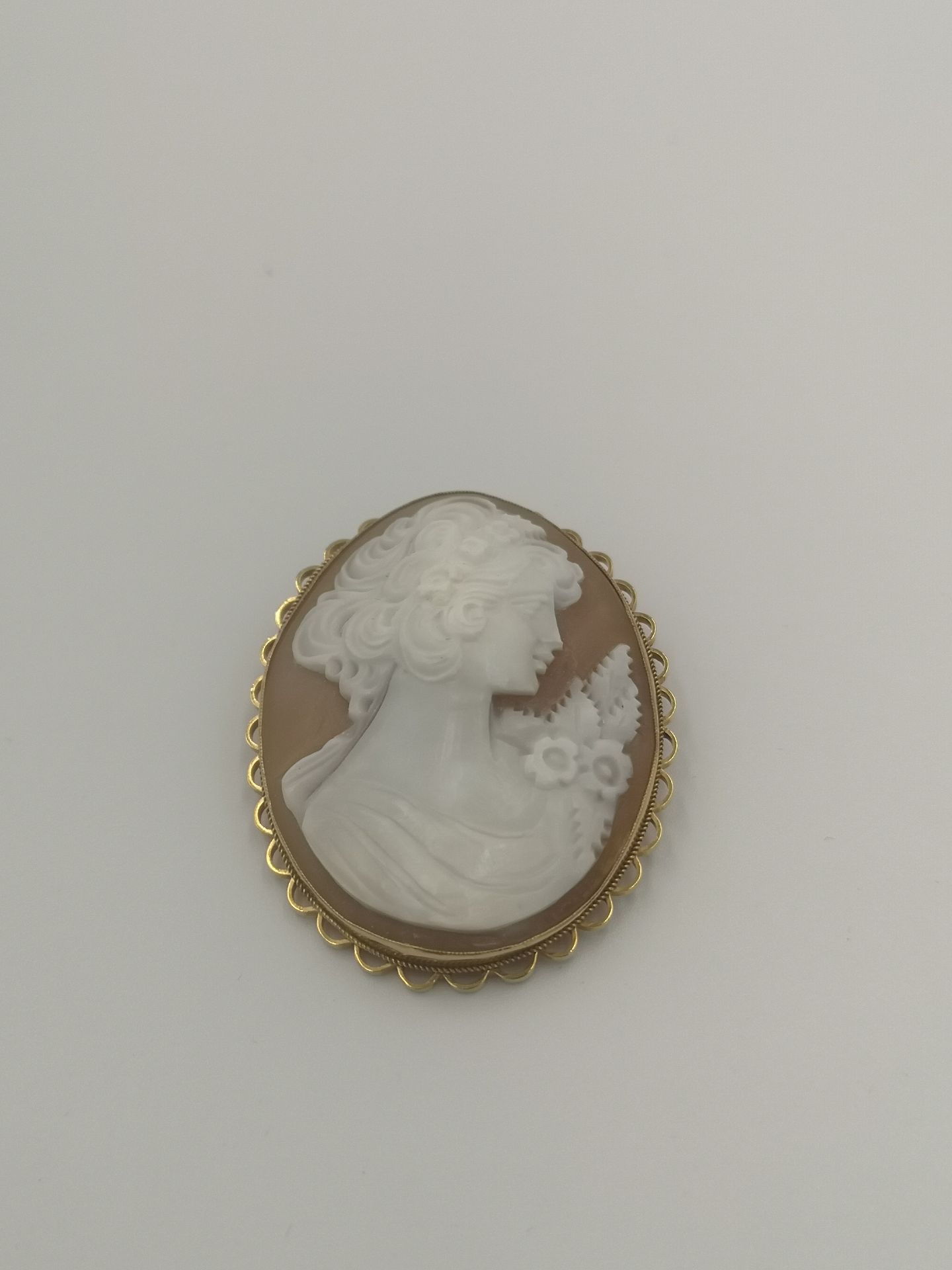 Cameo shell brooch - Image 2 of 4