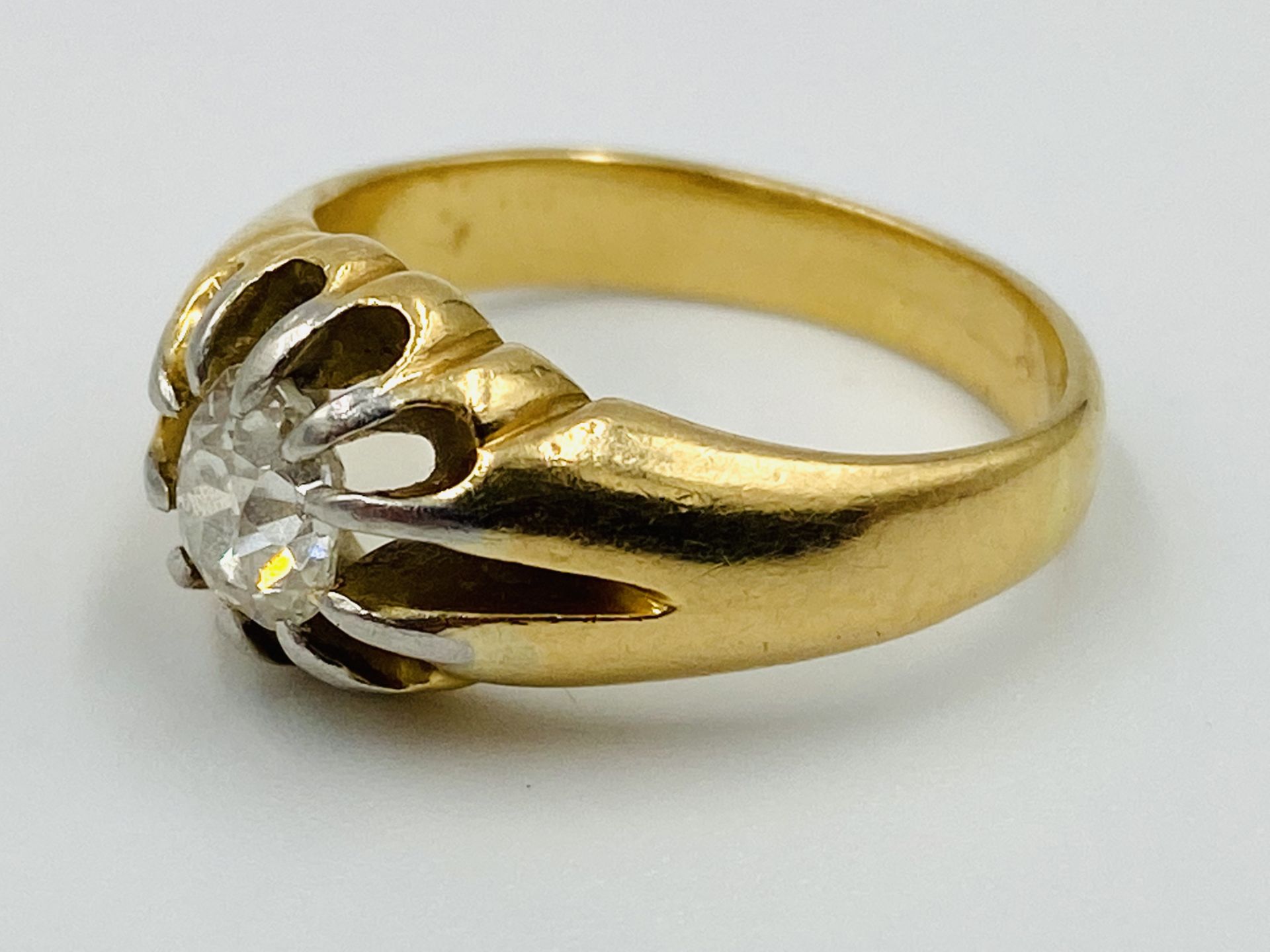 18ct gold ring set with an old cut diamond - Image 4 of 4