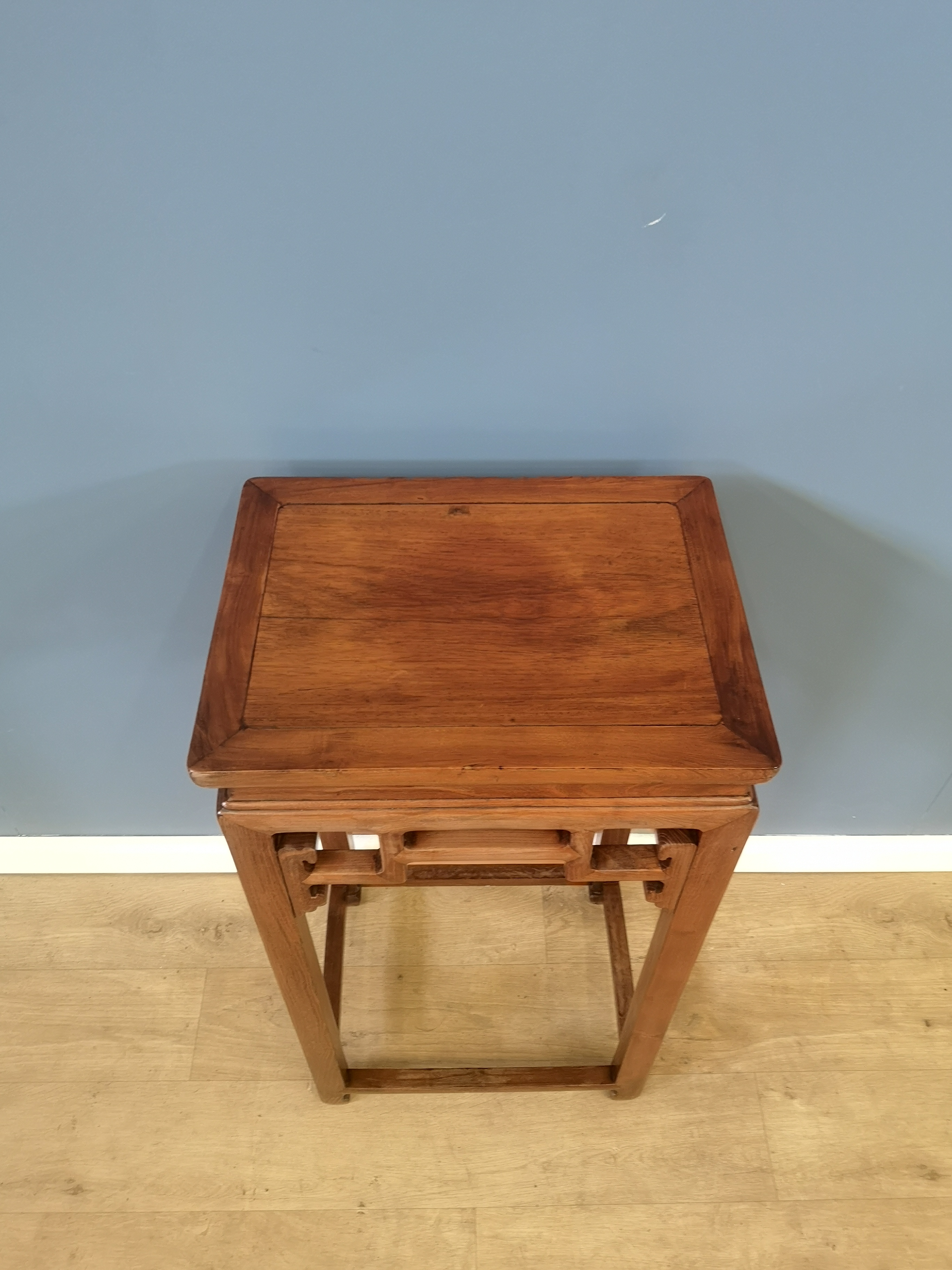 Oriental style side table - Image 2 of 5