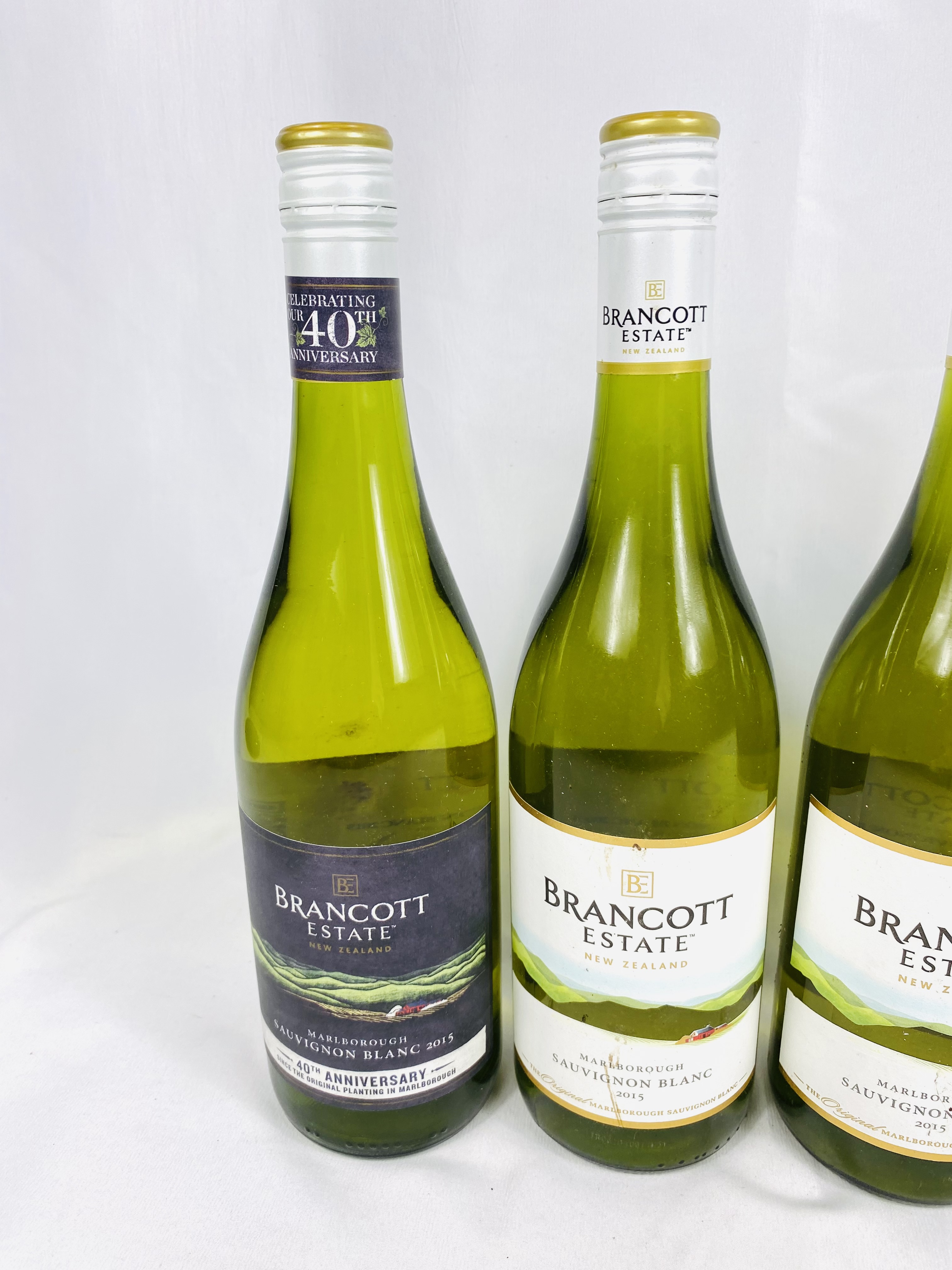 Five bottles of Sauvignon Blanc Brancott Estate 2015; together with one other - Image 3 of 4