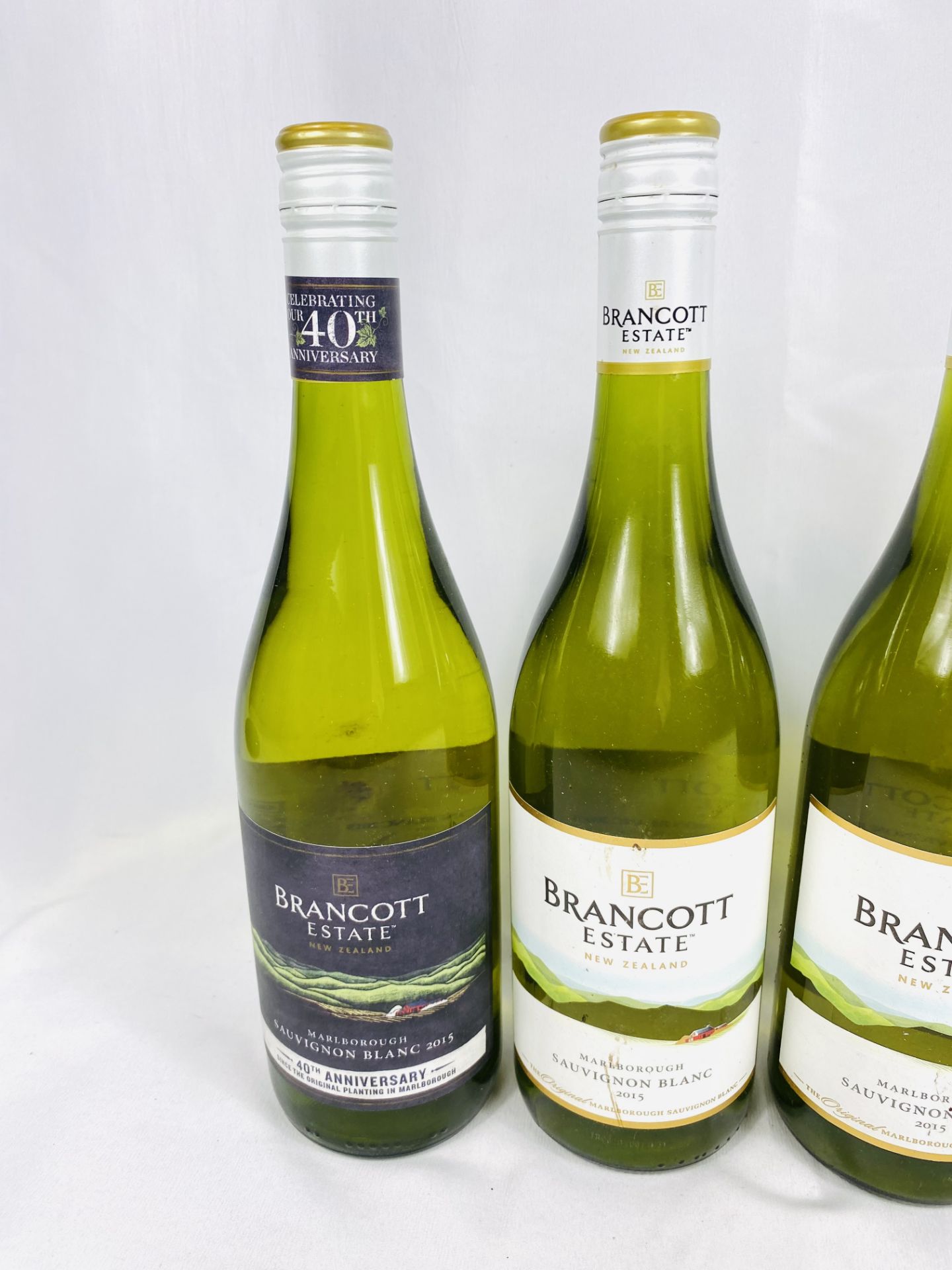 Five bottles of Sauvignon Blanc Brancott Estate 2015; together with one other - Image 3 of 4