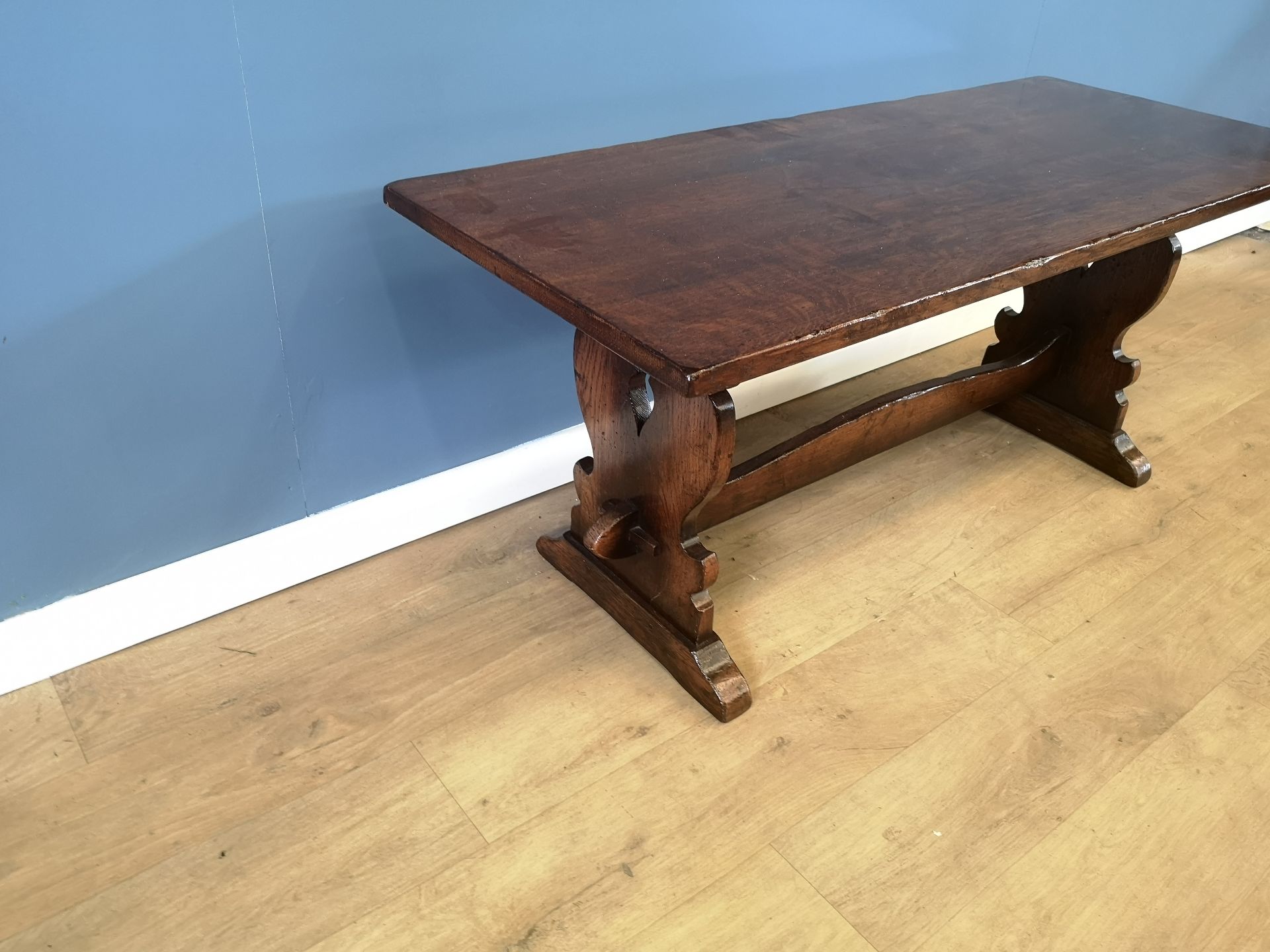Oak coffee table - Image 2 of 4