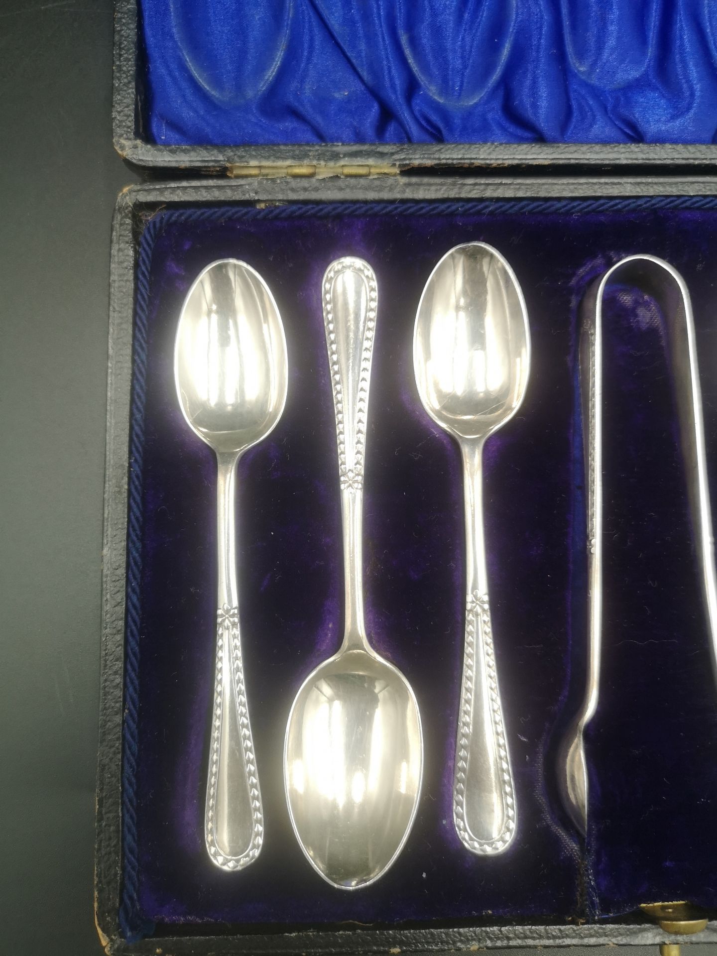 Boxed set of silver tea spoons together with two silver forks - Image 2 of 5