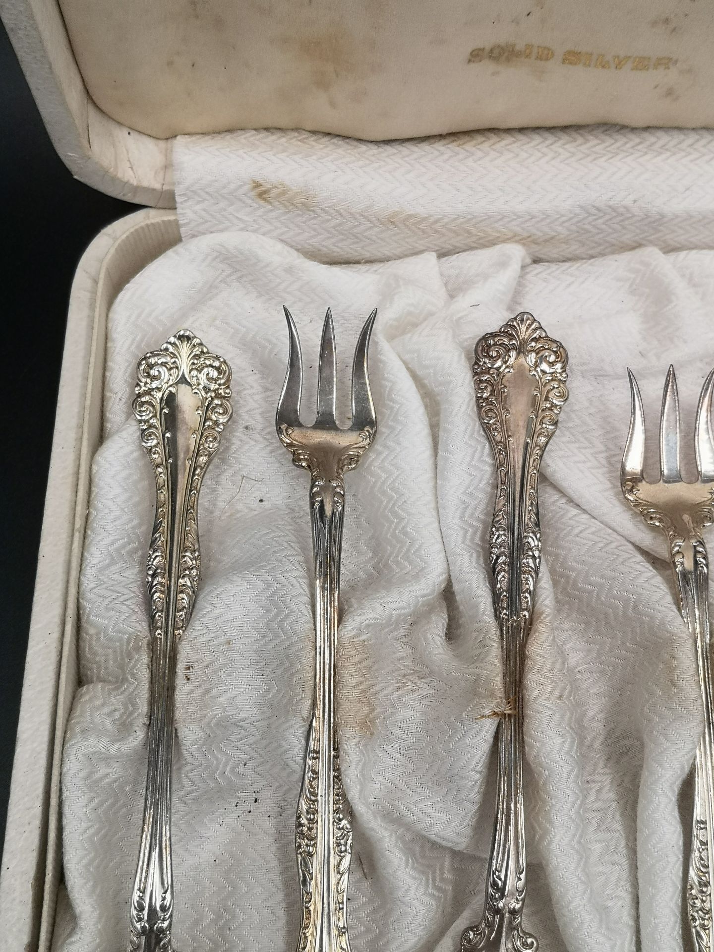 Box of silver tea spoons, a box of silver forks and a box with two silver spoons - Image 3 of 7