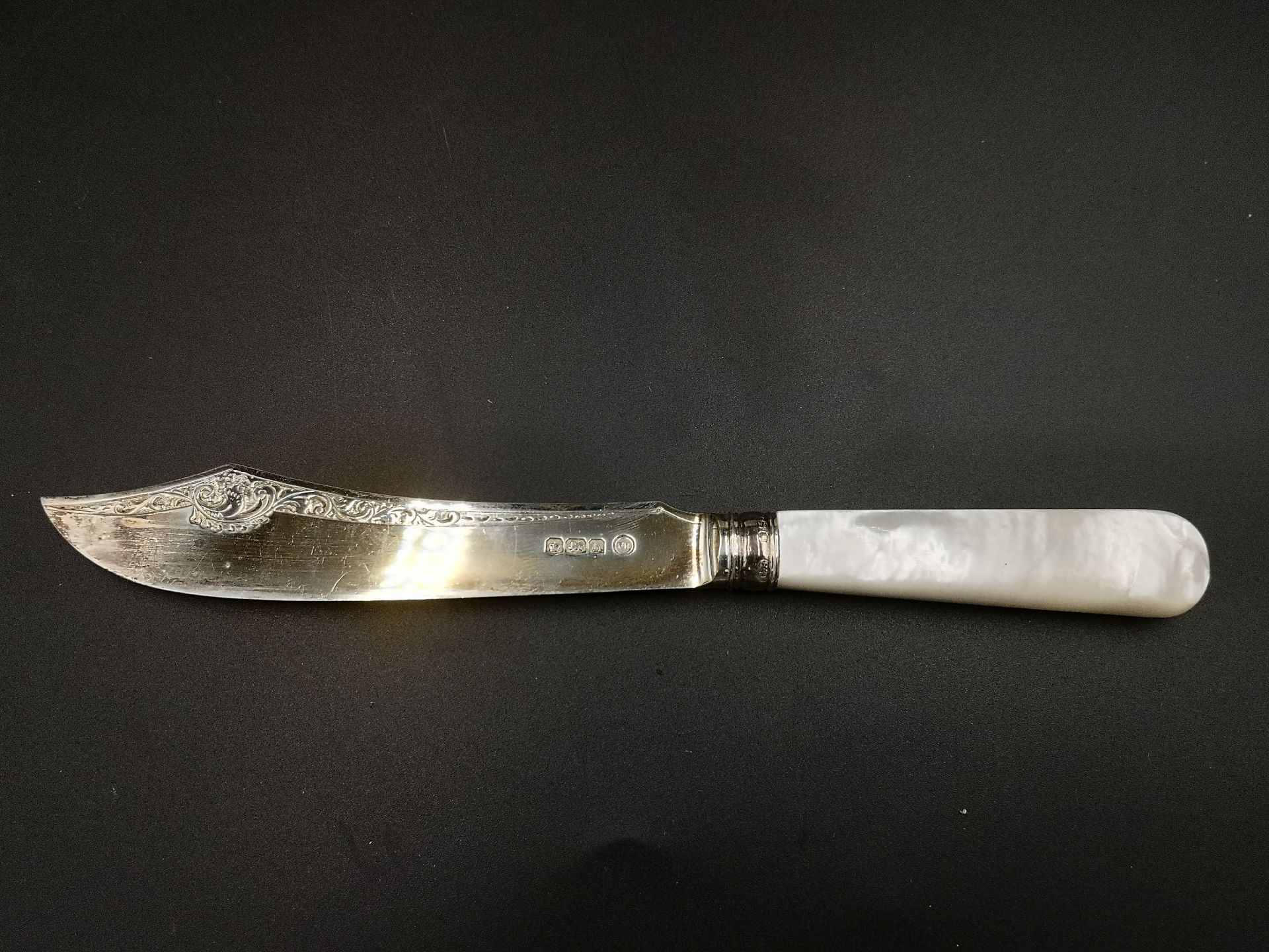 Canteen of silver and mother of pearl fish knives and forks - Image 6 of 6