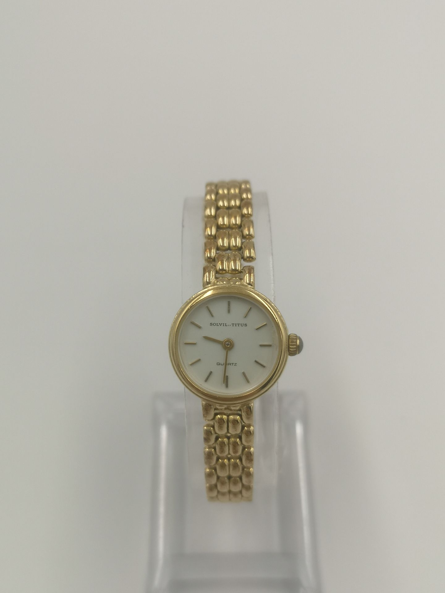 Solvil et Titus lady's wrist watch with case marked 375.