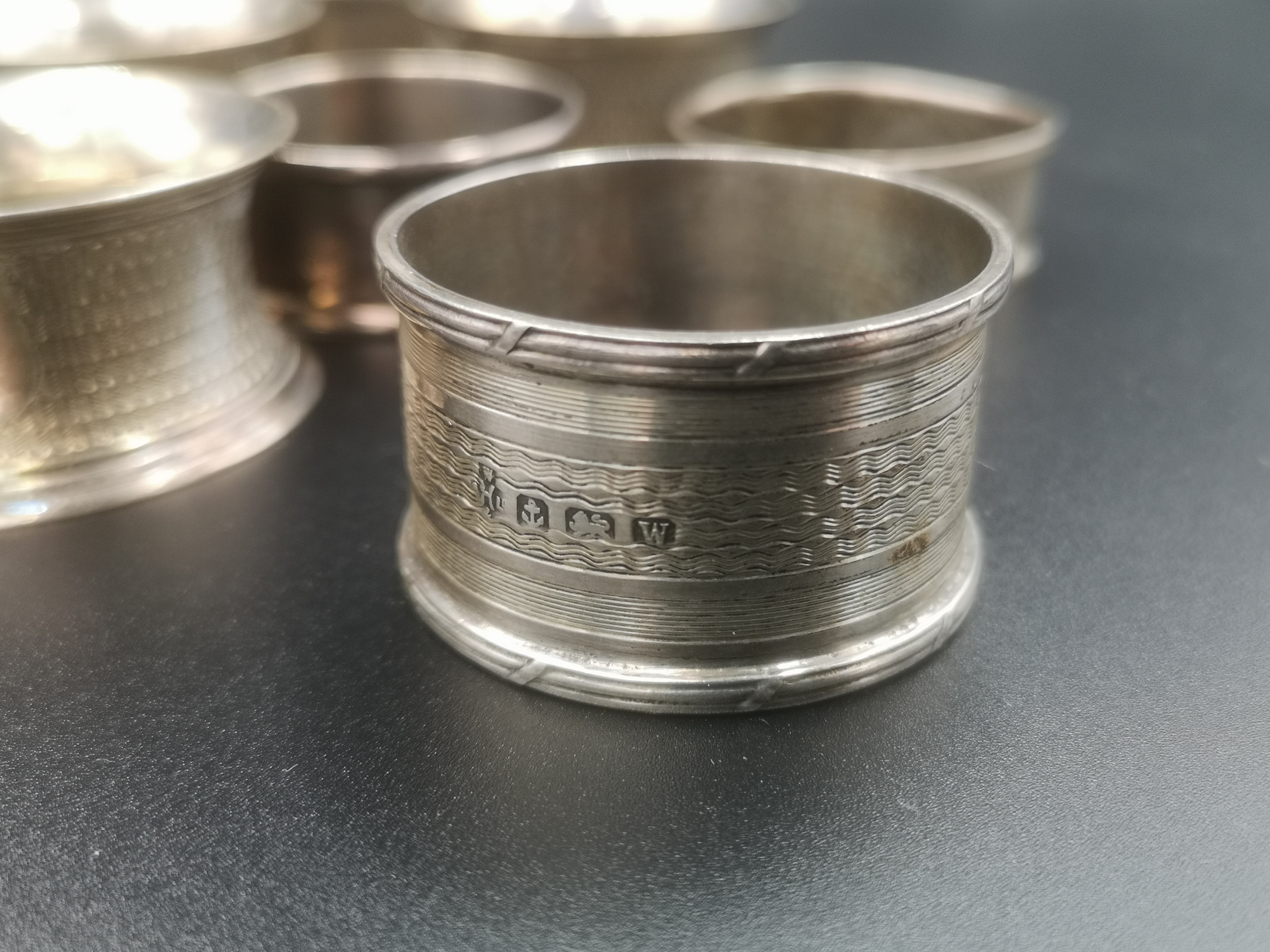 Quantity of silver and silverplate napkin rings - Image 5 of 6