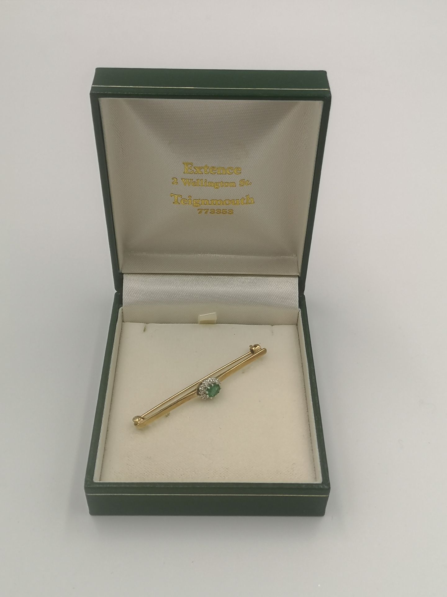 9ct gold, emerald and diamond cluster bar brooch