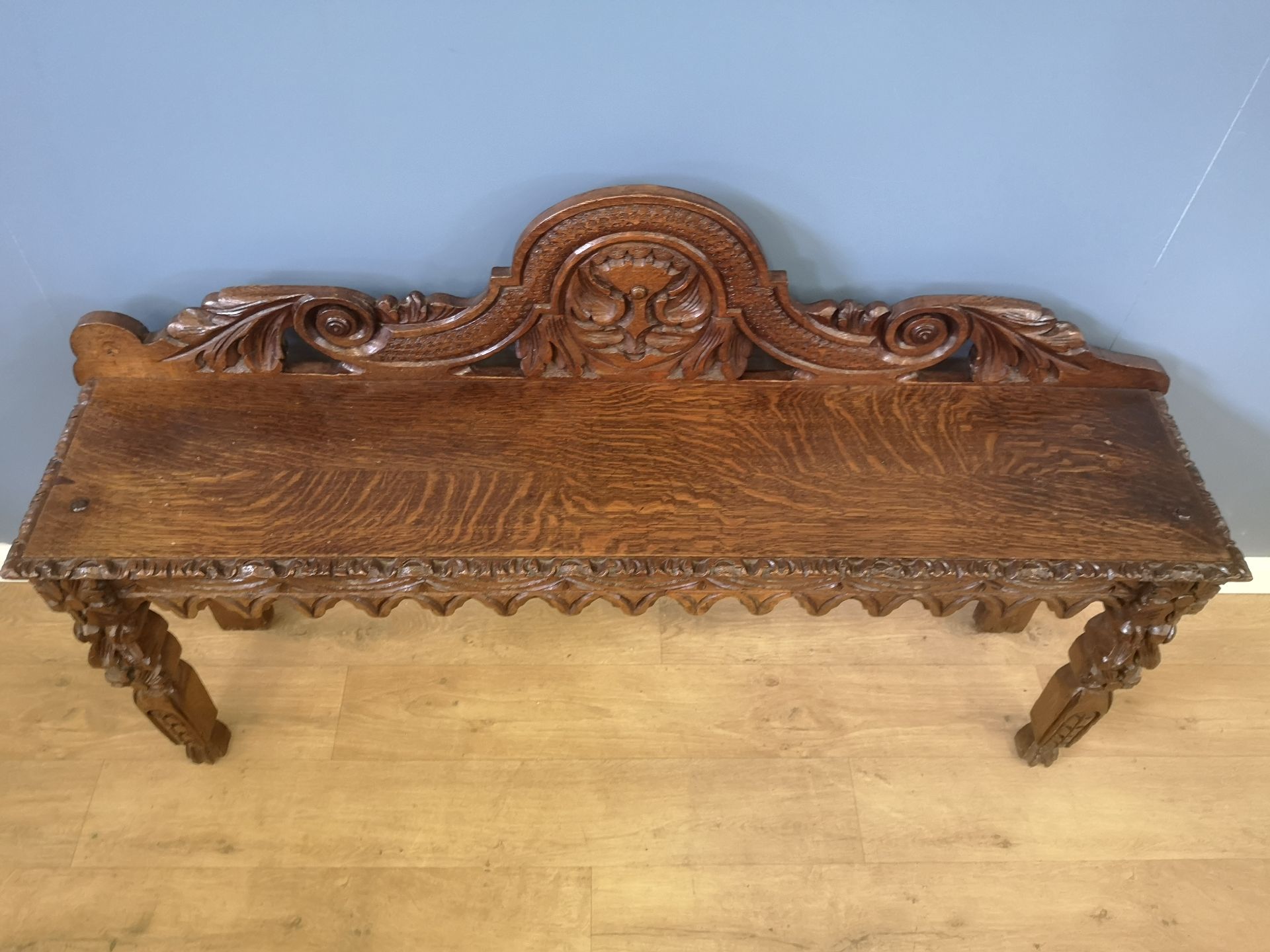 Carved oak bench seat - Image 2 of 5