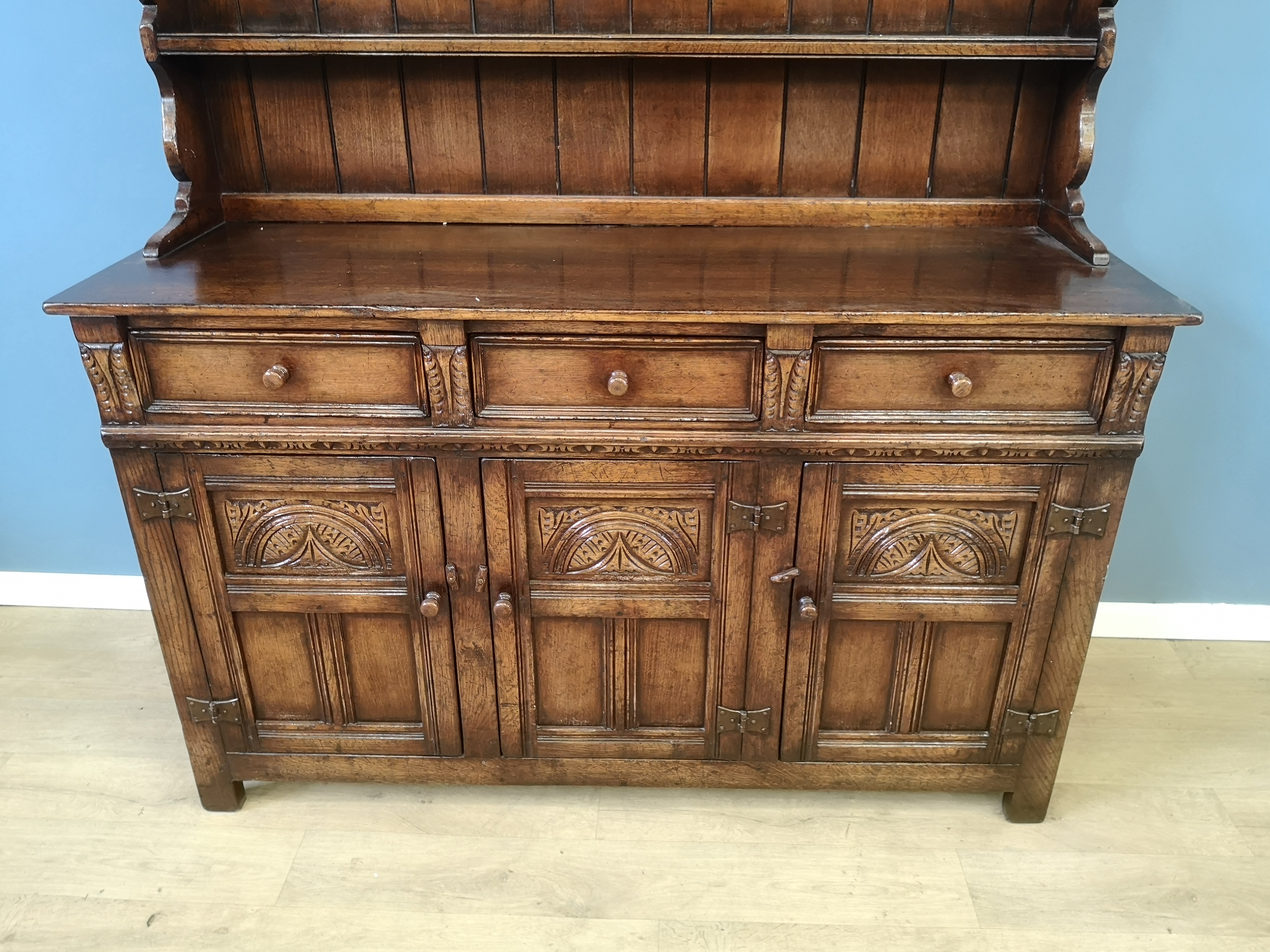 Oak dresser - Image 3 of 8