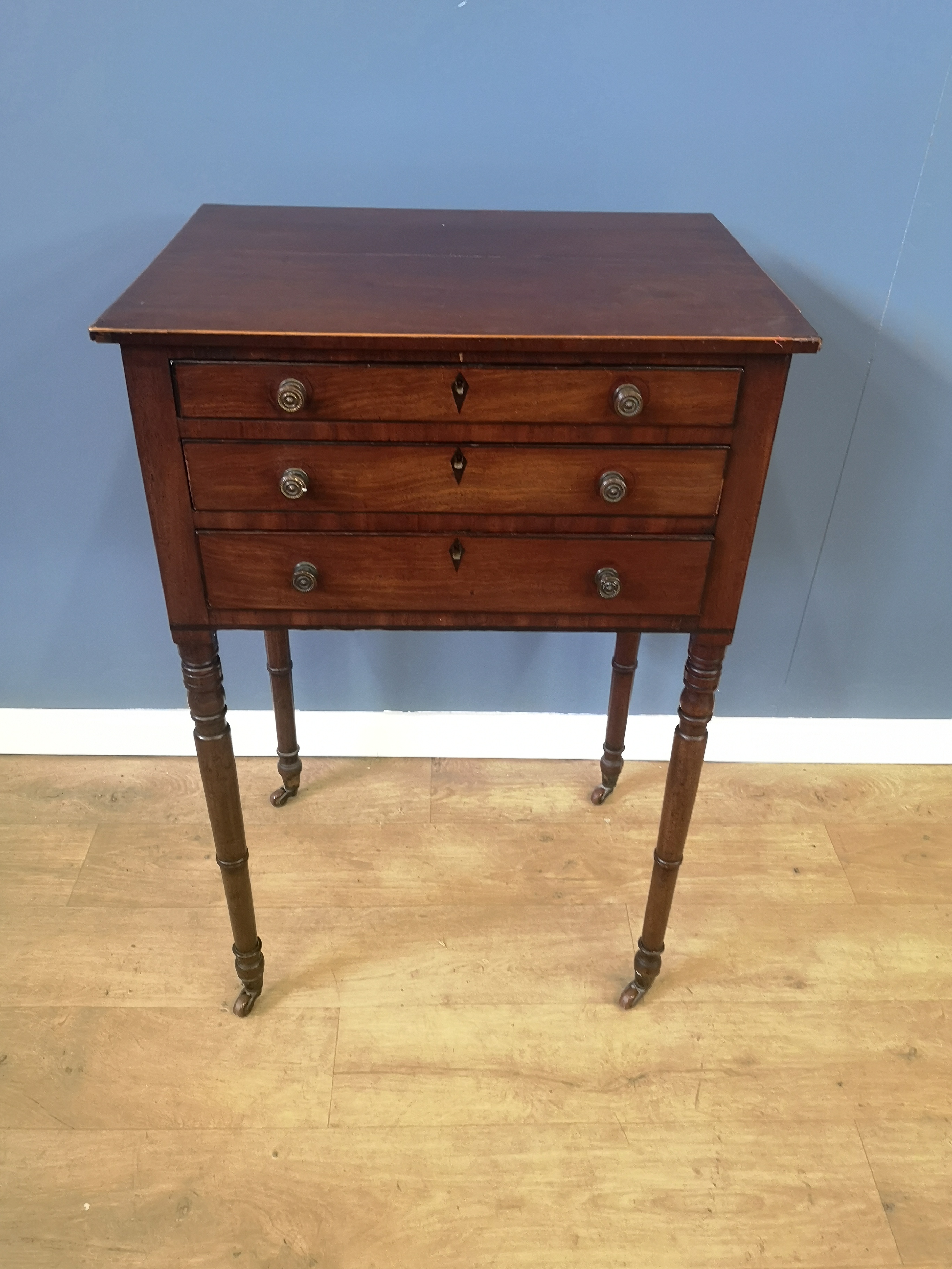 Victorian mahogany chest of drawers