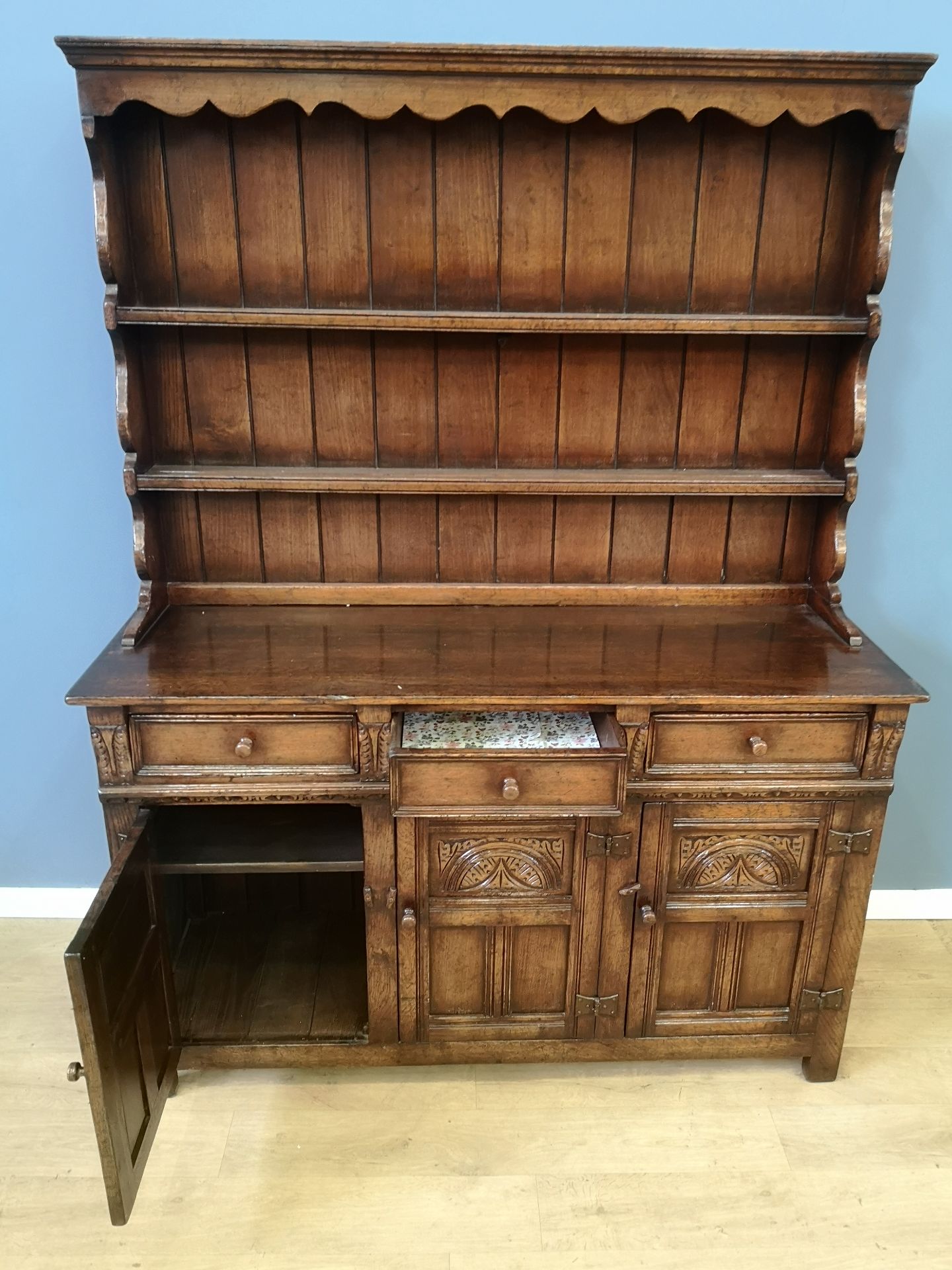 Oak dresser - Image 6 of 8