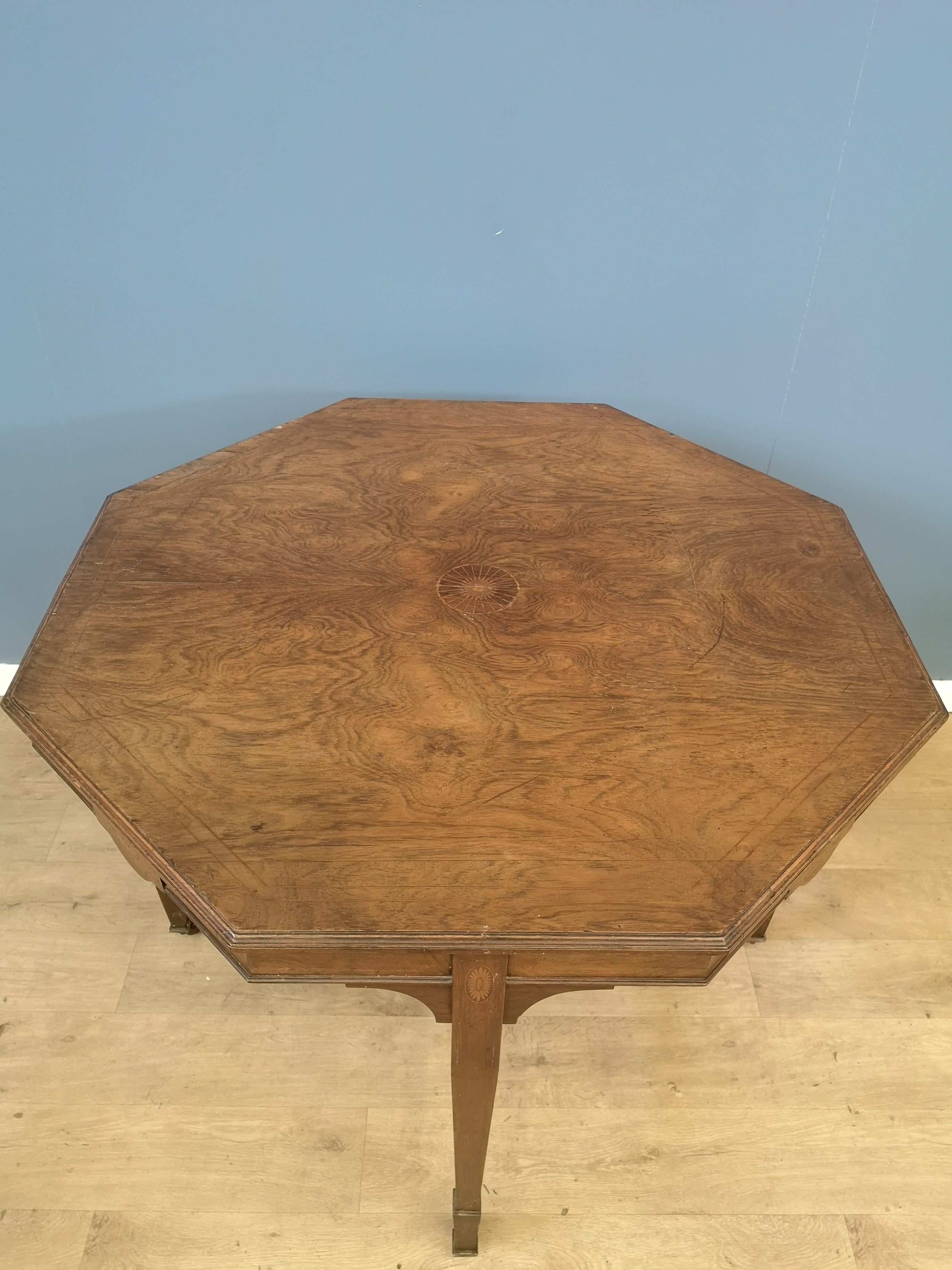 Mahogany octagonal occasional table - Image 2 of 5