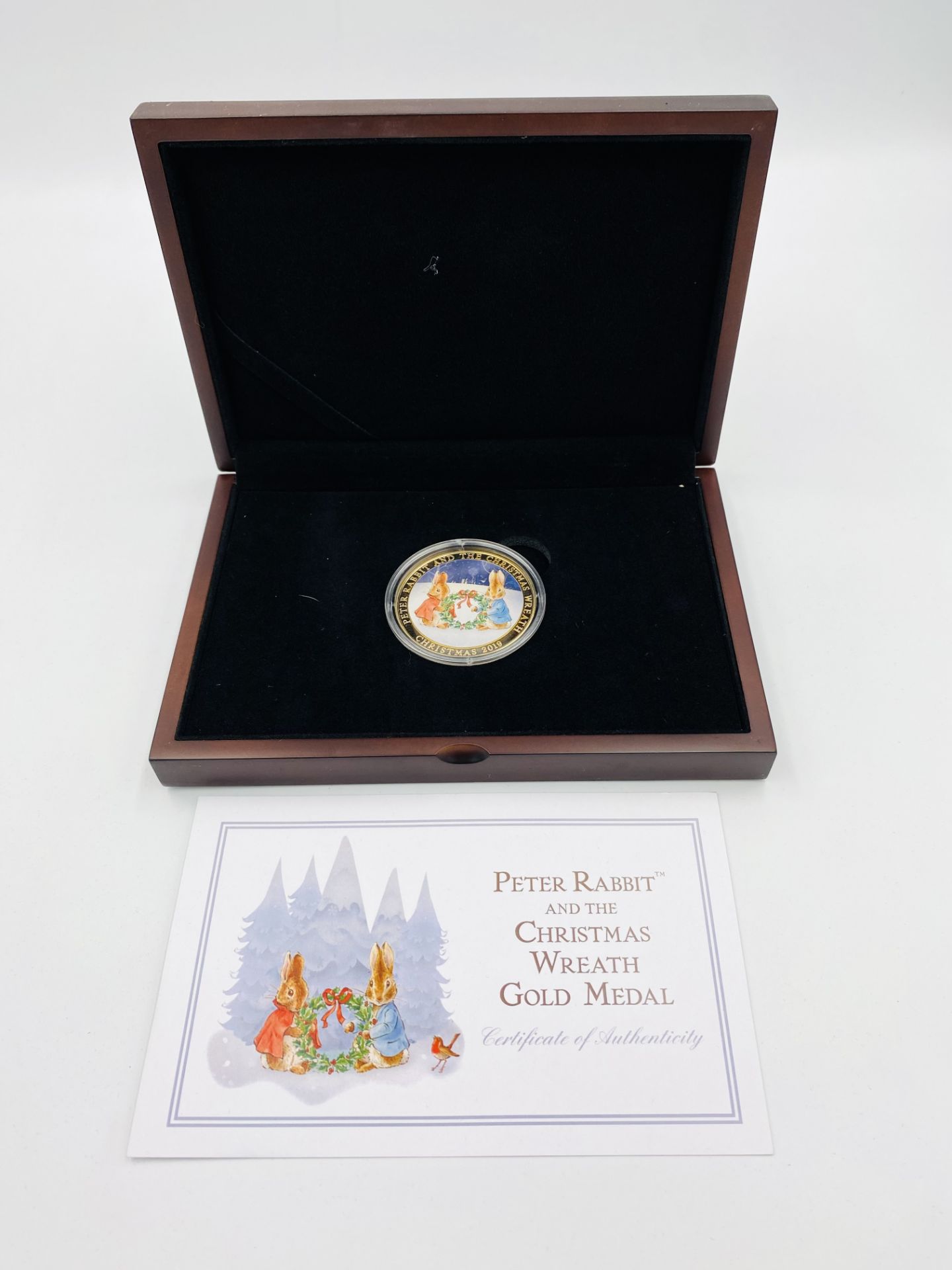 Mint Editions Limited Edition 10/30 "Peter Rabbit and the Christmas Wreath" Gold Medal