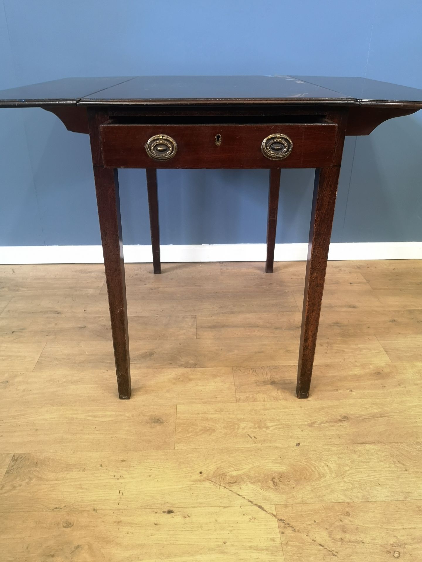 Victorian mahogany drop side table - Image 4 of 5