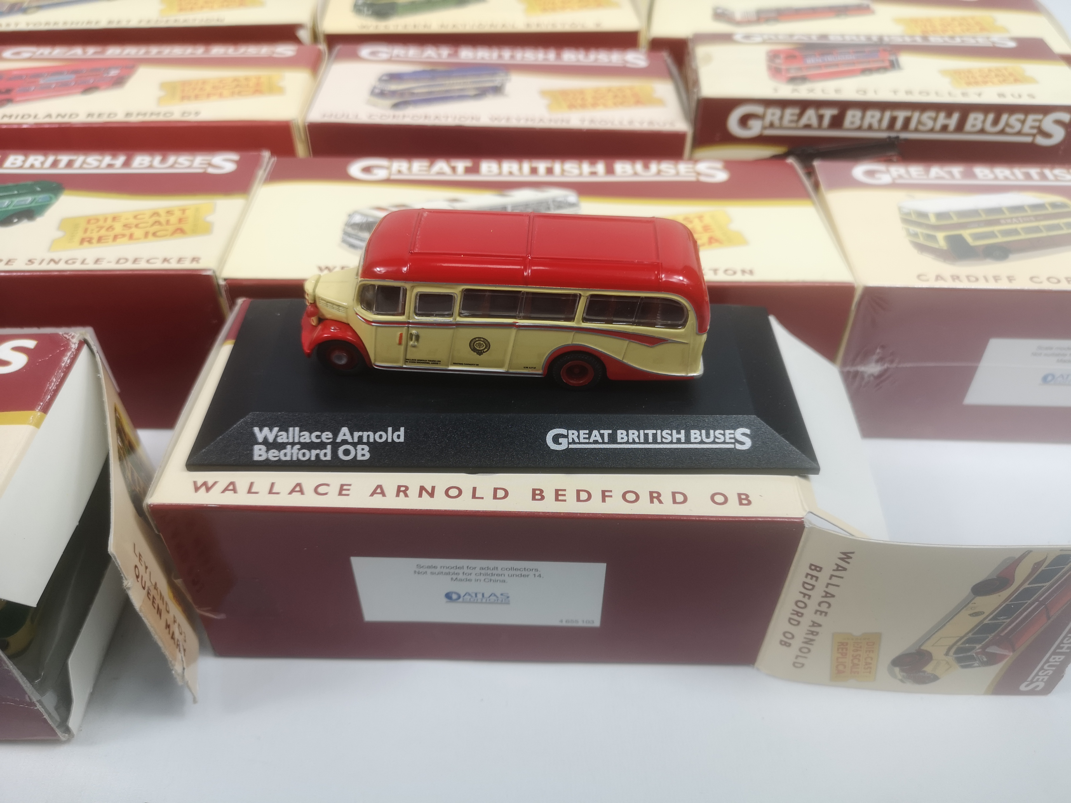 Eighteen boxed 1:76 diecast model buses - Image 2 of 4