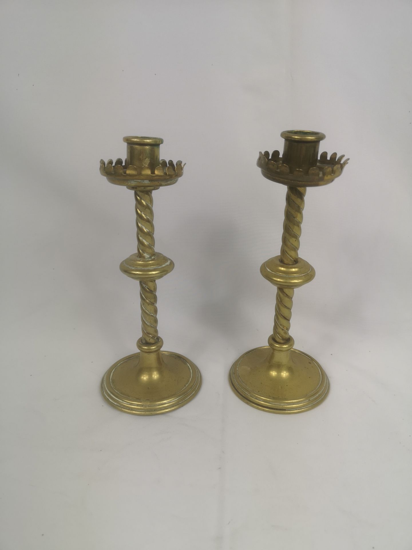 Victorian copper coal scuttle, copper jelly mould and pair of brass candlesticks - Image 2 of 4