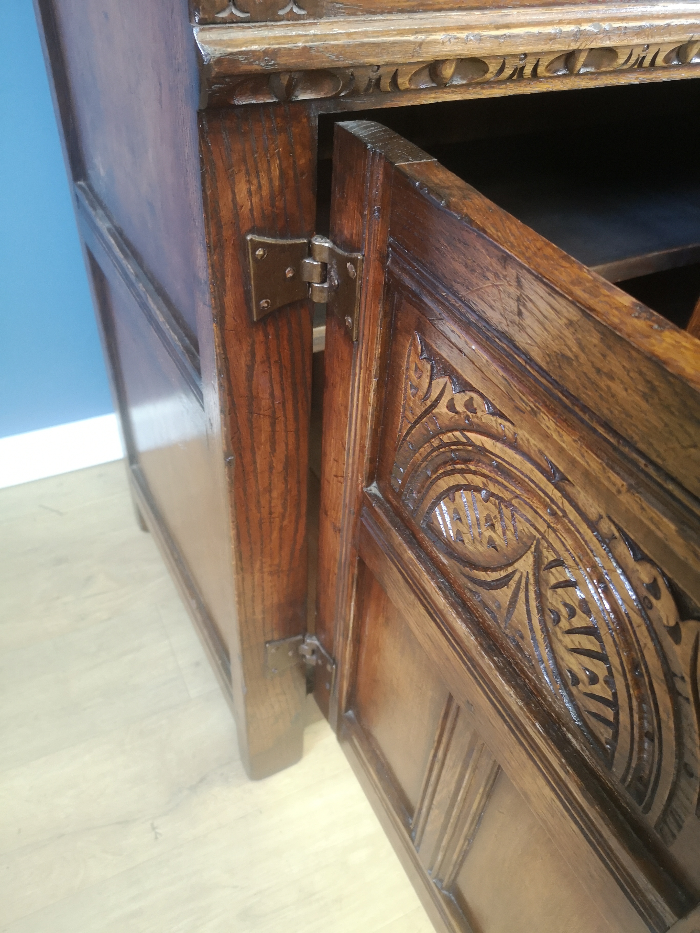 Oak dresser - Image 5 of 8