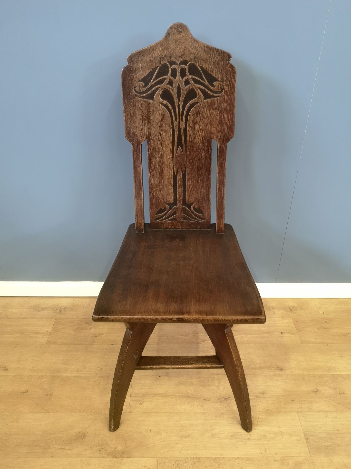 Art Nouveau hall chair