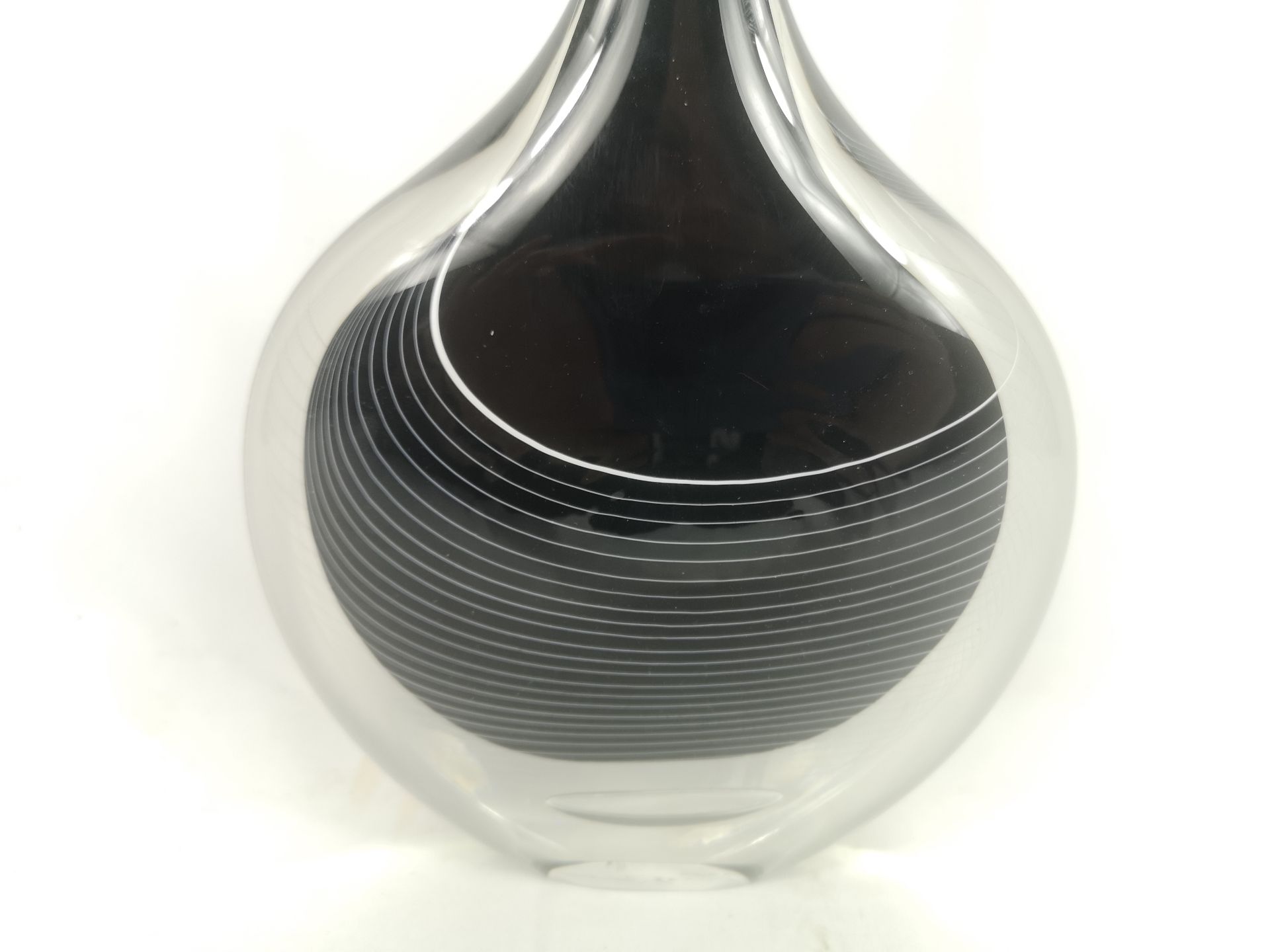 Art glass vase, signed by artist Katie Brown - Image 2 of 4