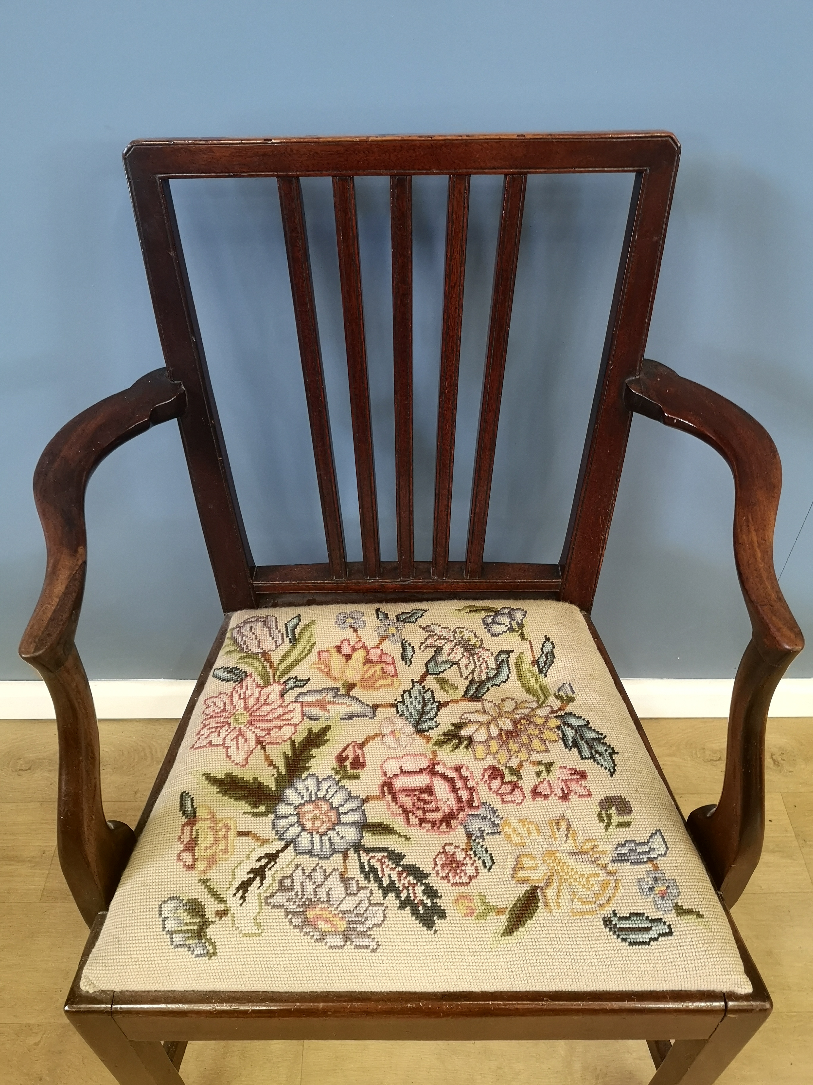Georgian mahogany elbow chair - Image 4 of 5
