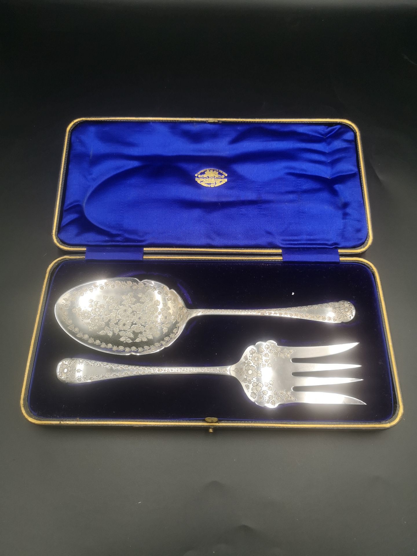 Silver serving set, together with a pair of silver fish servers - Image 5 of 5