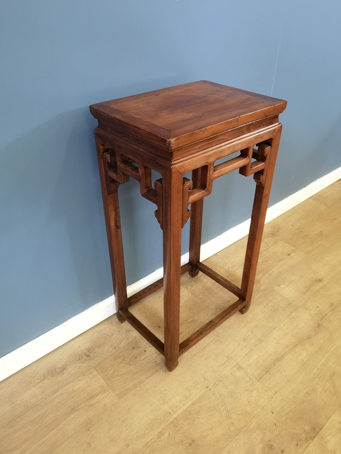 Oriental style side table - Image 3 of 5