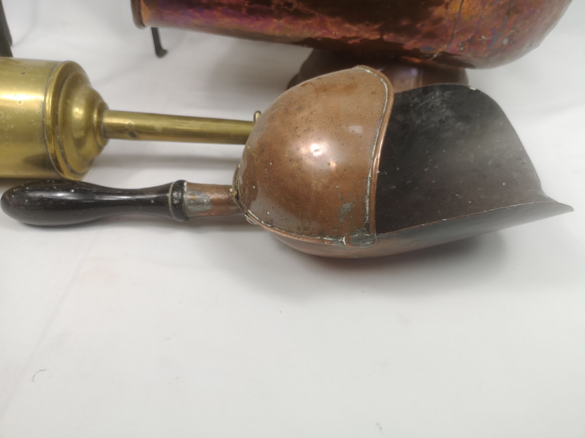 Copper coal scuttle and other items - Image 4 of 5
