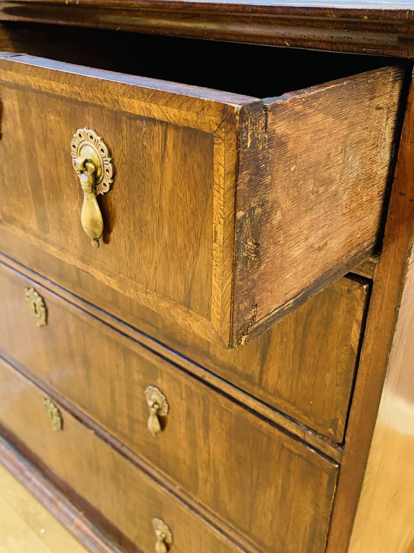 Victorian mahogany chest of drawers - Image 6 of 6