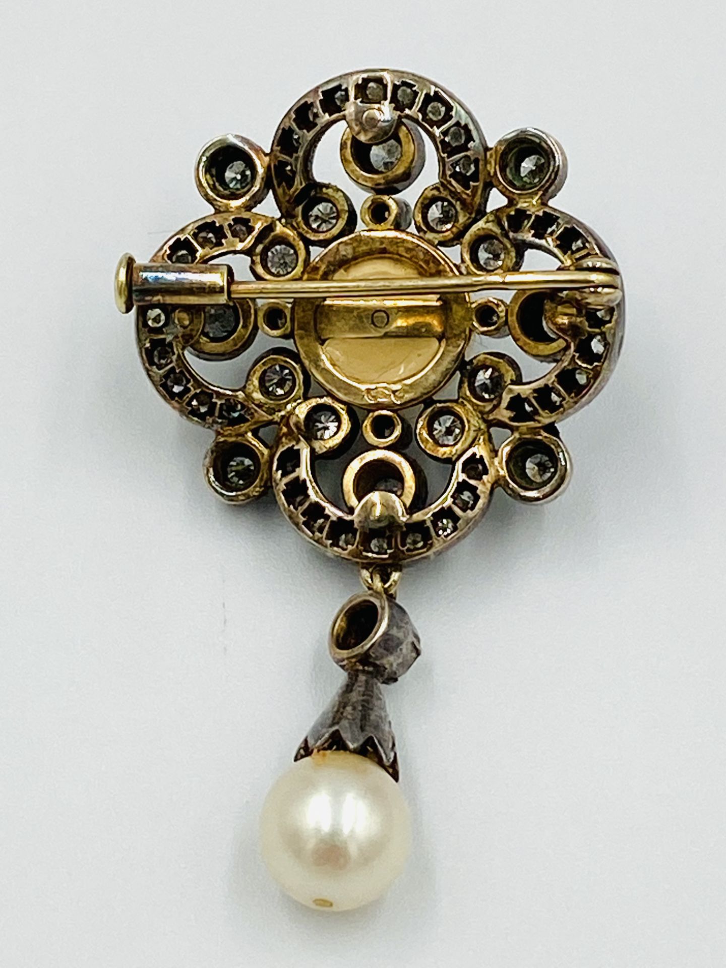 Pearl and diamond drop brooch - Image 4 of 4