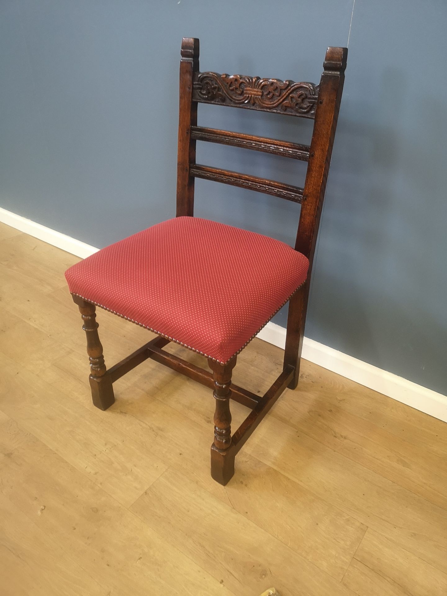 Set of six oak ladderback chairs - Bild 4 aus 5