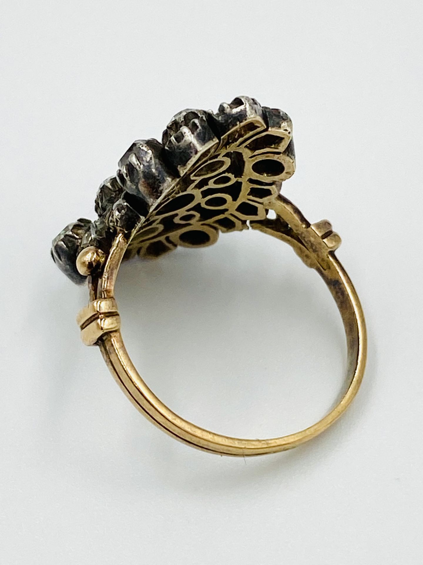 Antique gold and diamond ring - Image 3 of 5