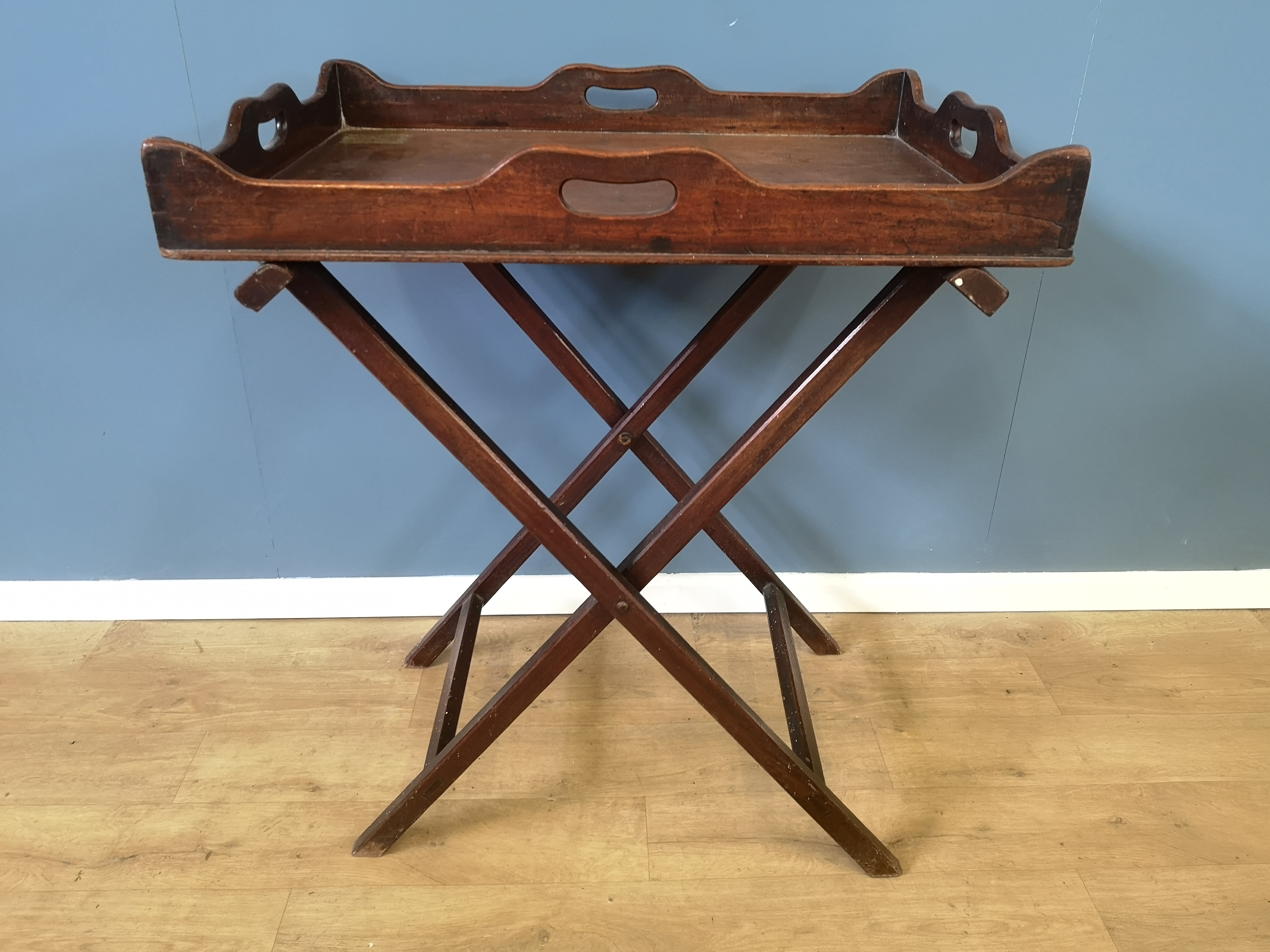 Victorian mahogany butlers tray - Image 2 of 4