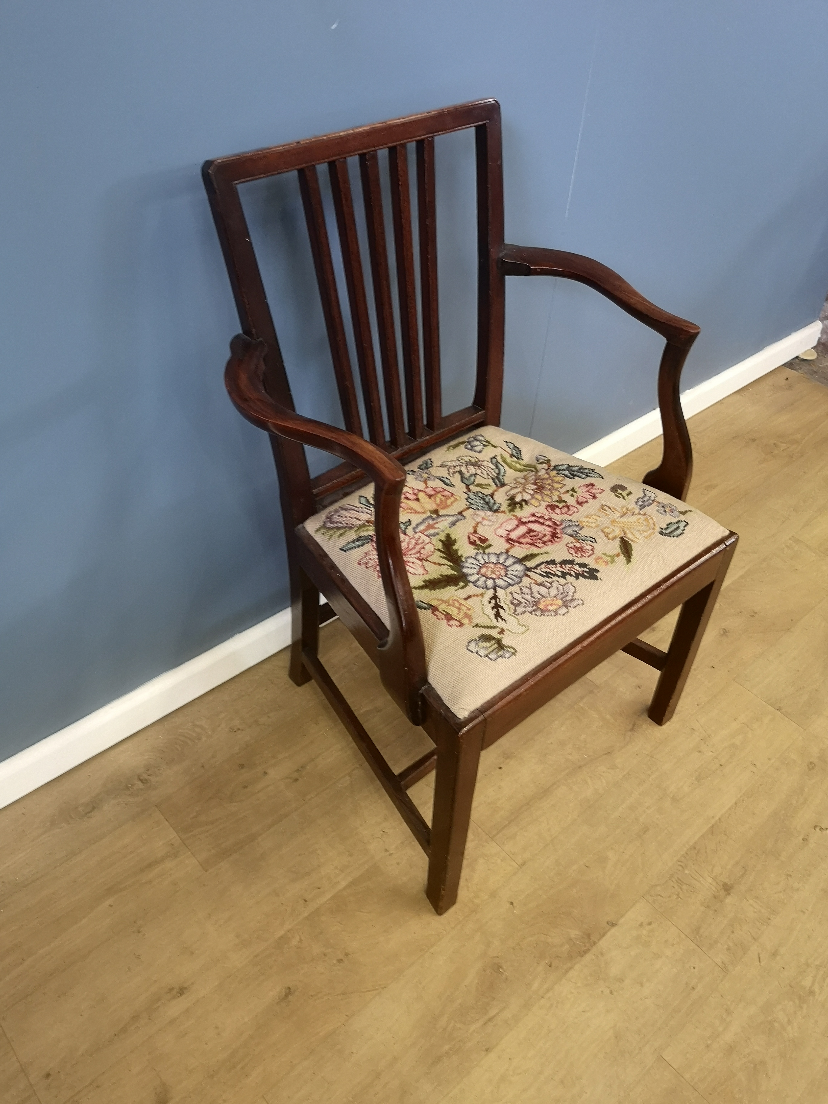 Georgian mahogany elbow chair - Image 3 of 5