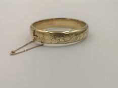 9ct gold bangle