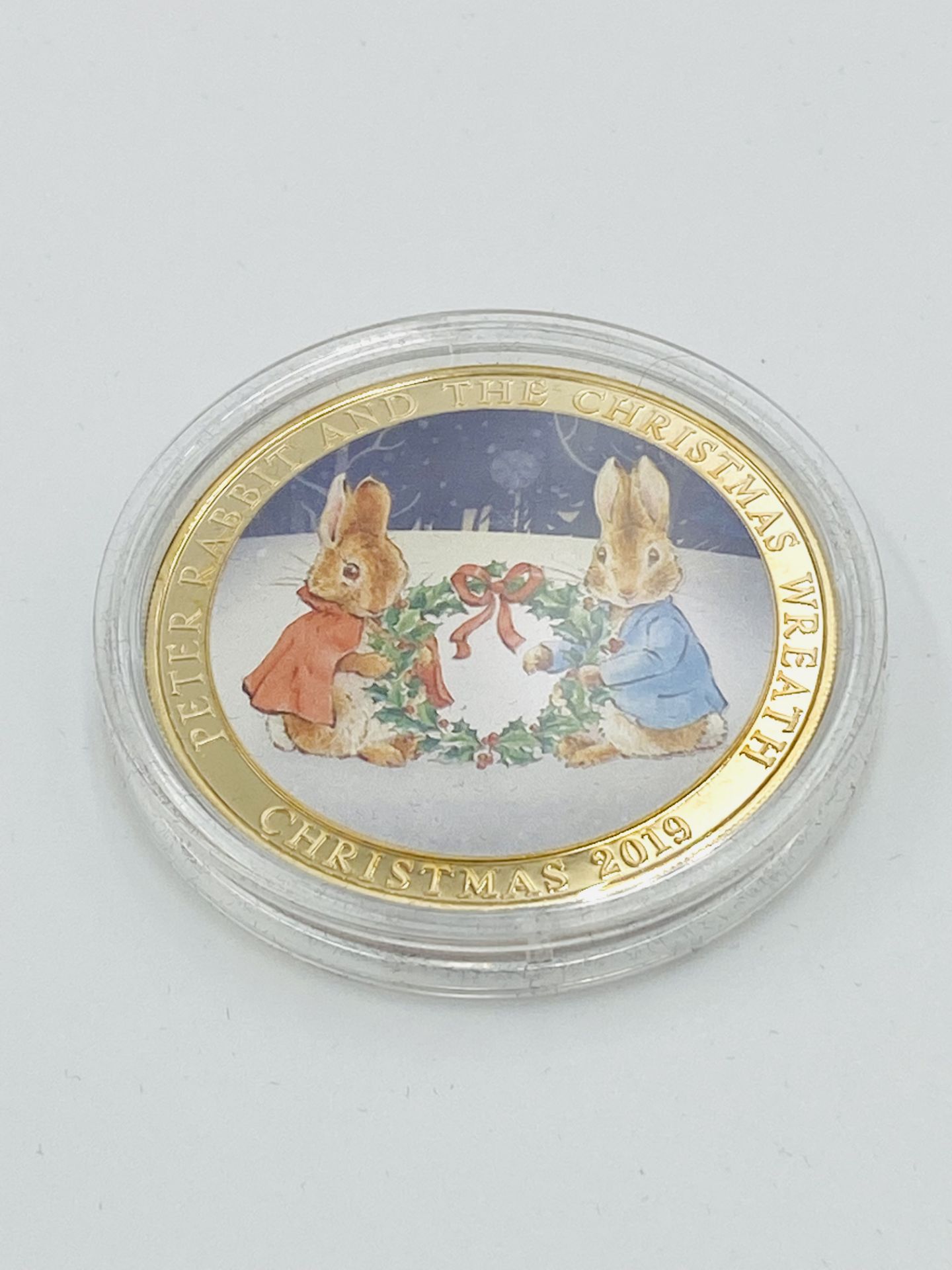 Mint Editions Limited Edition 10/30 "Peter Rabbit and the Christmas Wreath" Gold Medal - Image 2 of 4