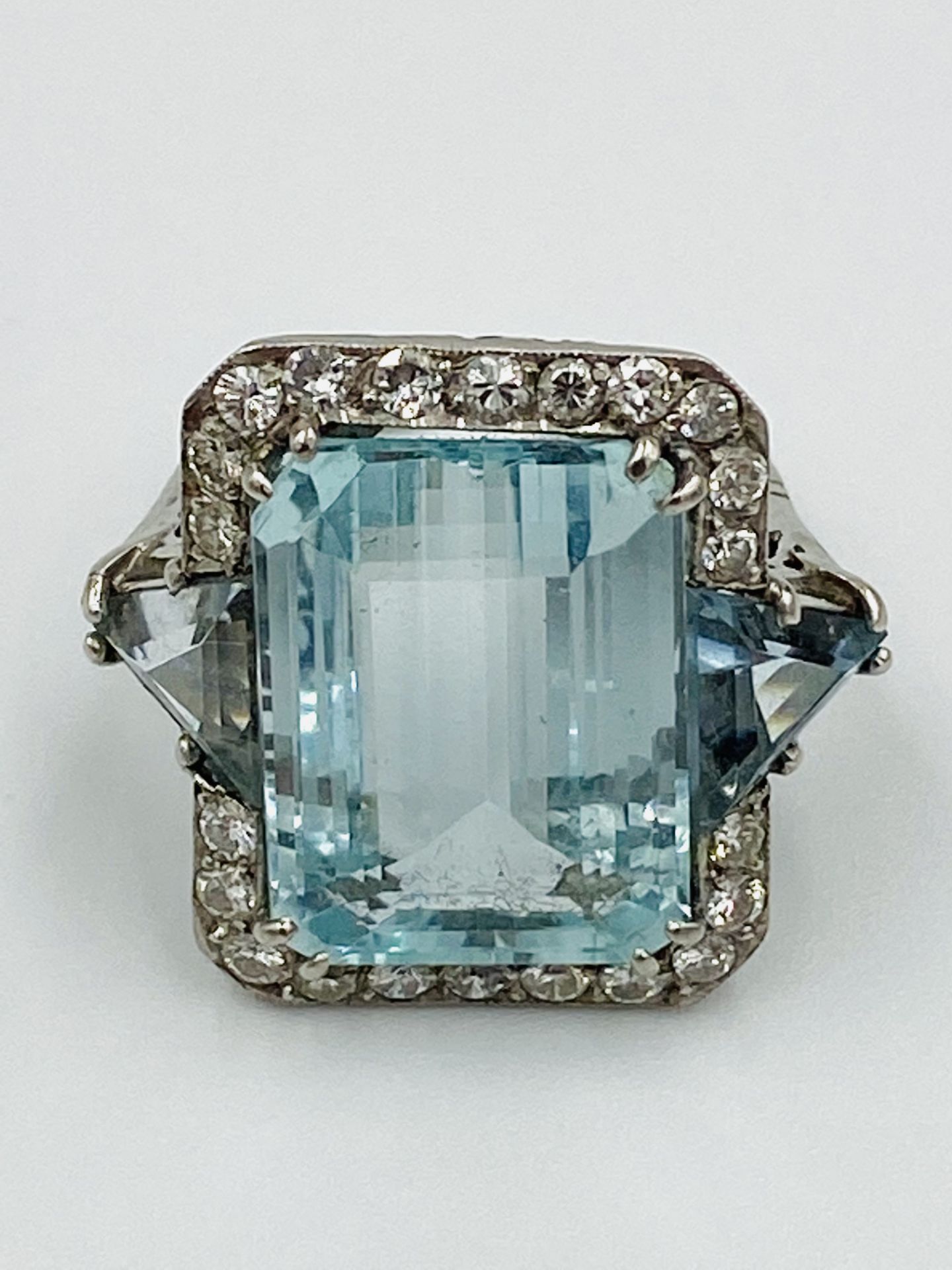 Platinum, aquamarine and diamond ring - Image 6 of 6